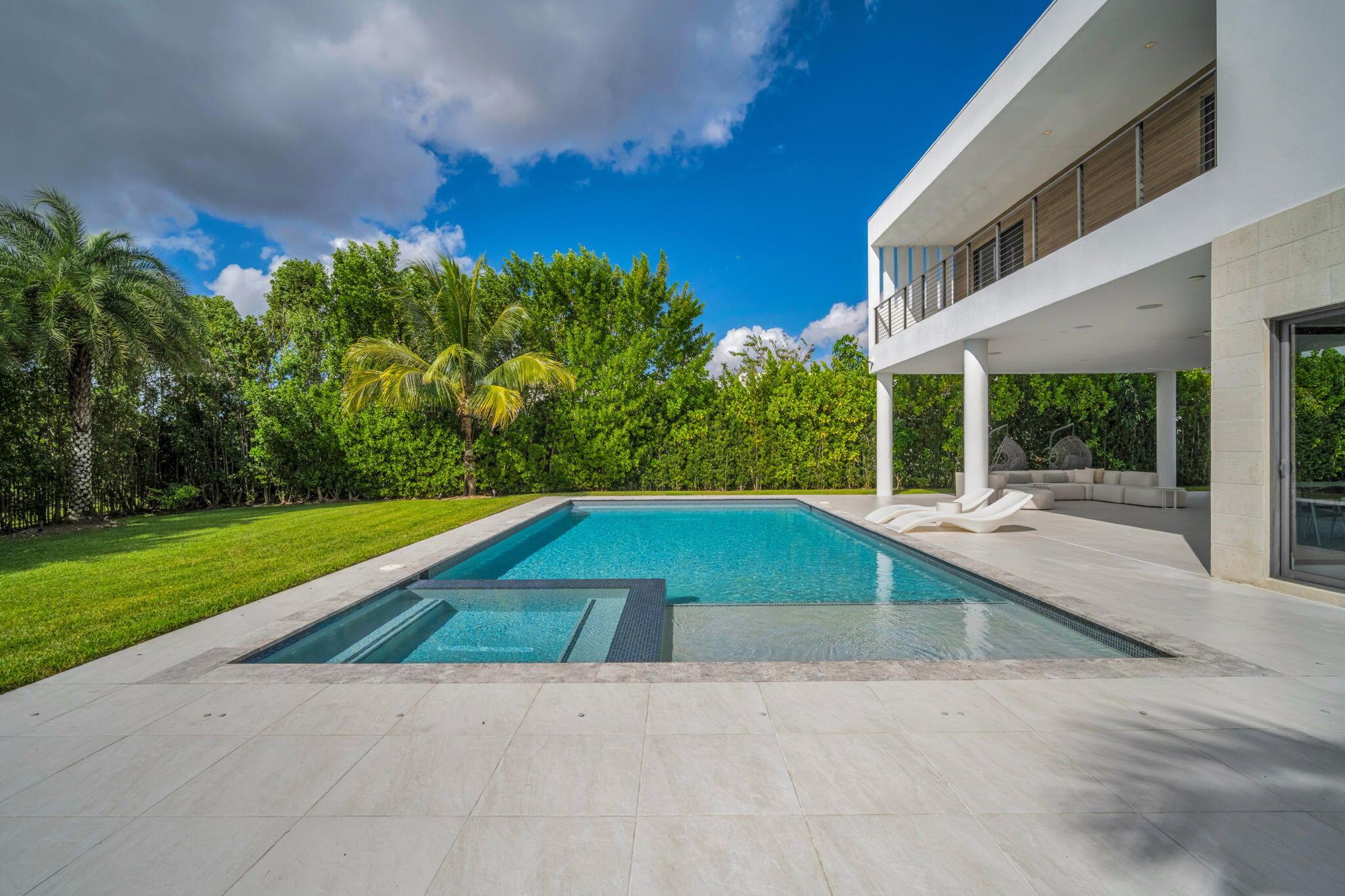 WESTON ESTATES - Residential