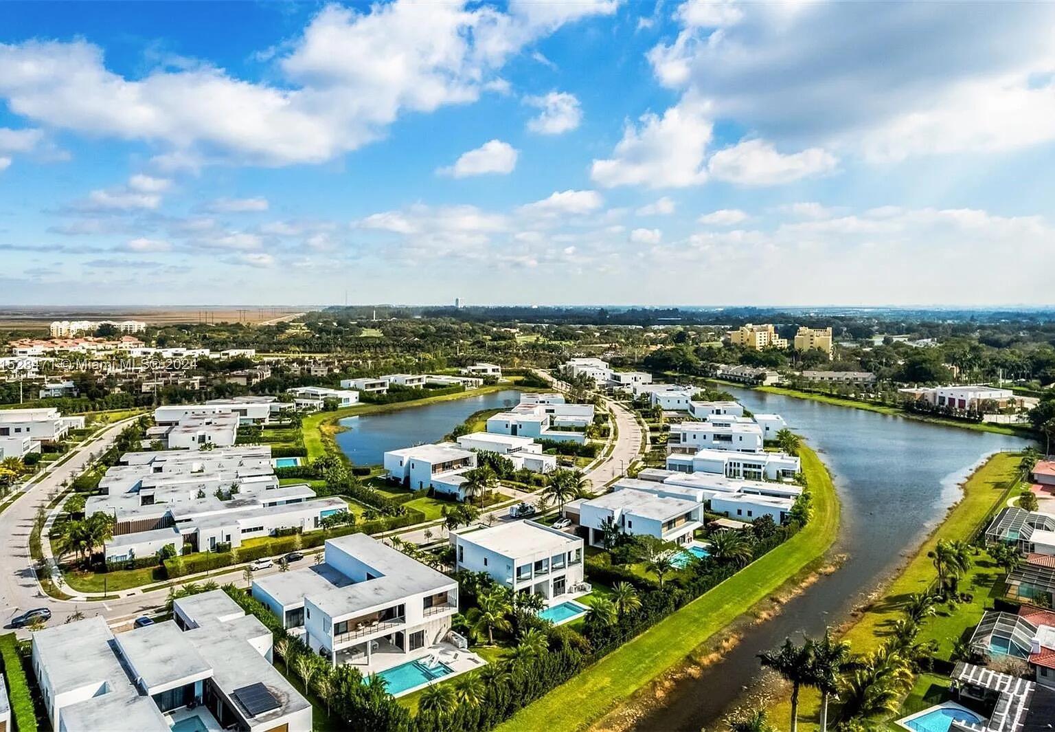 View photos, virtual tours, details... 16622 Botaniko Drive S