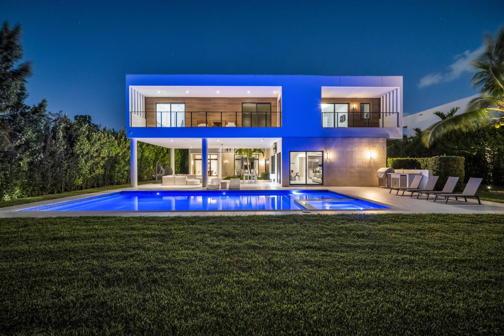 WESTON ESTATES - Residential