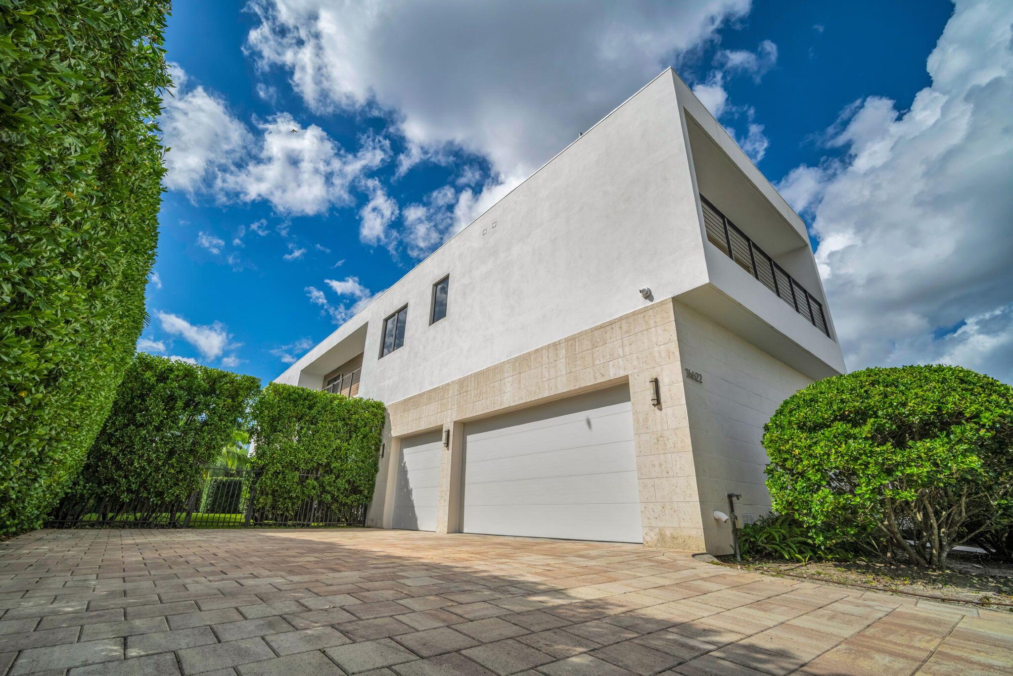 WESTON ESTATES - Residential