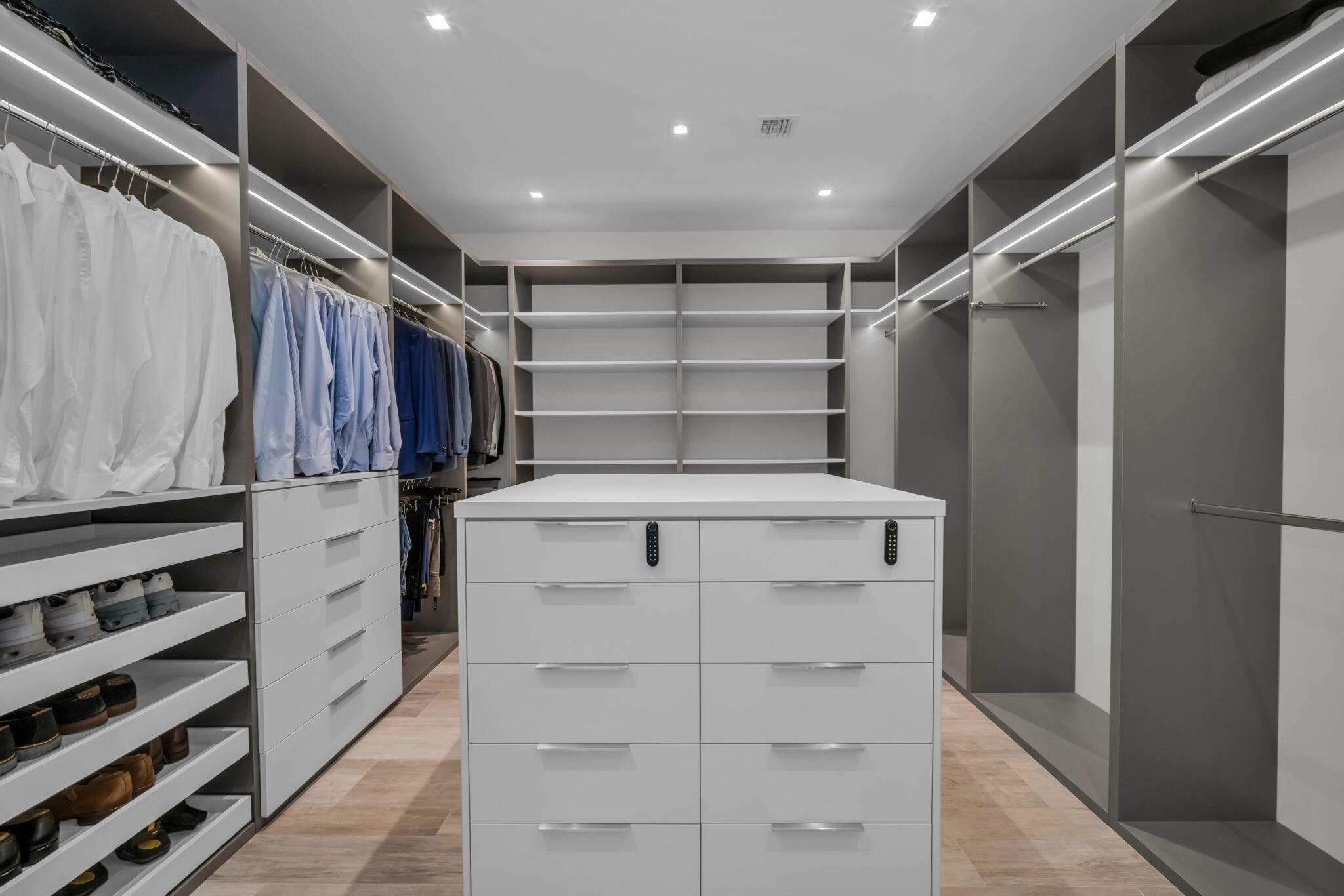 WESTON ESTATES - Residential