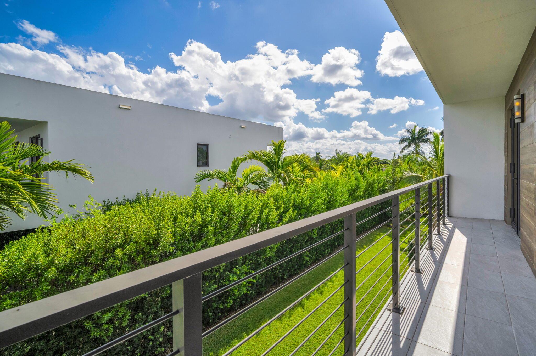 WESTON ESTATES - Residential