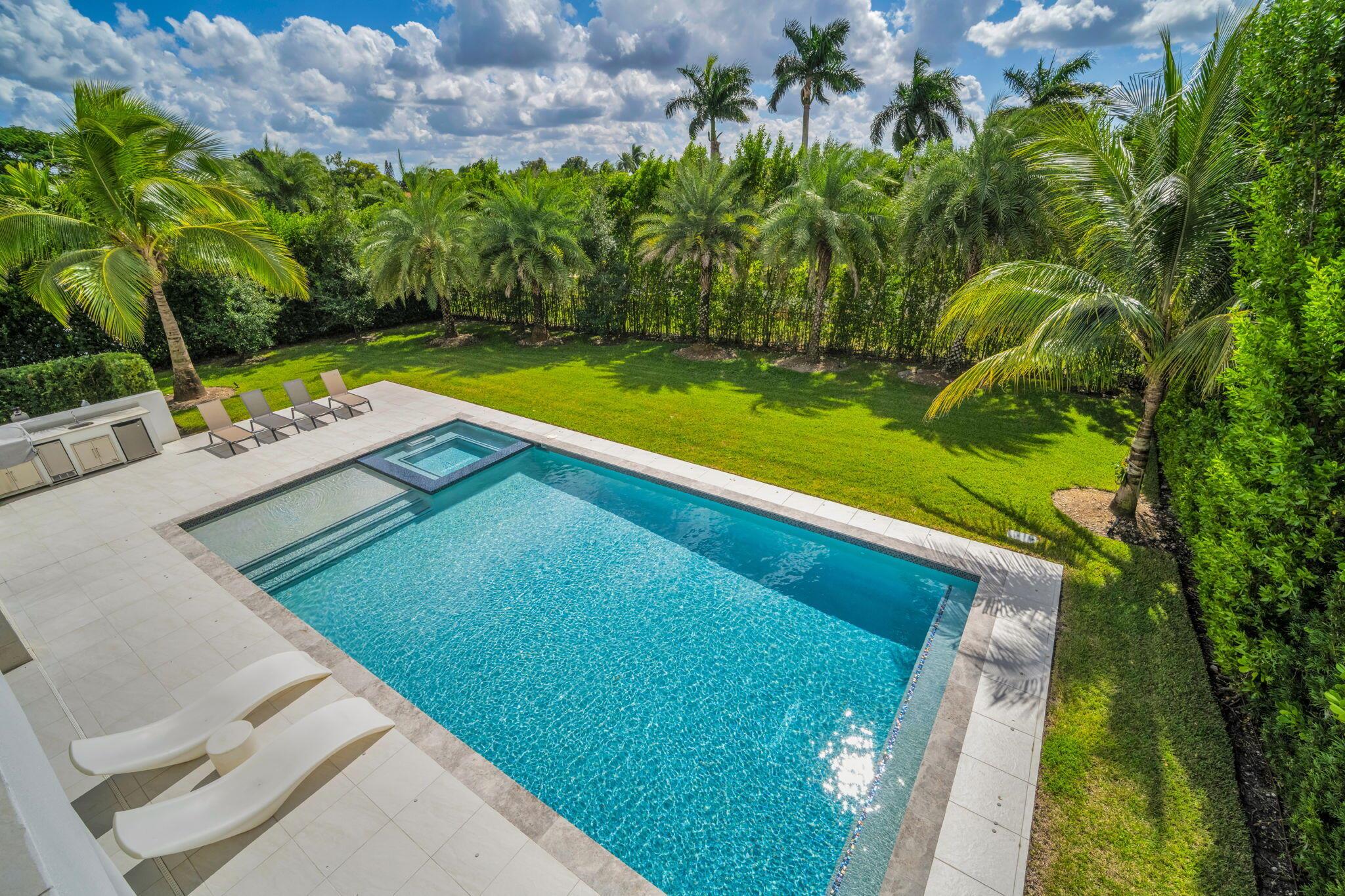 WESTON ESTATES - Residential