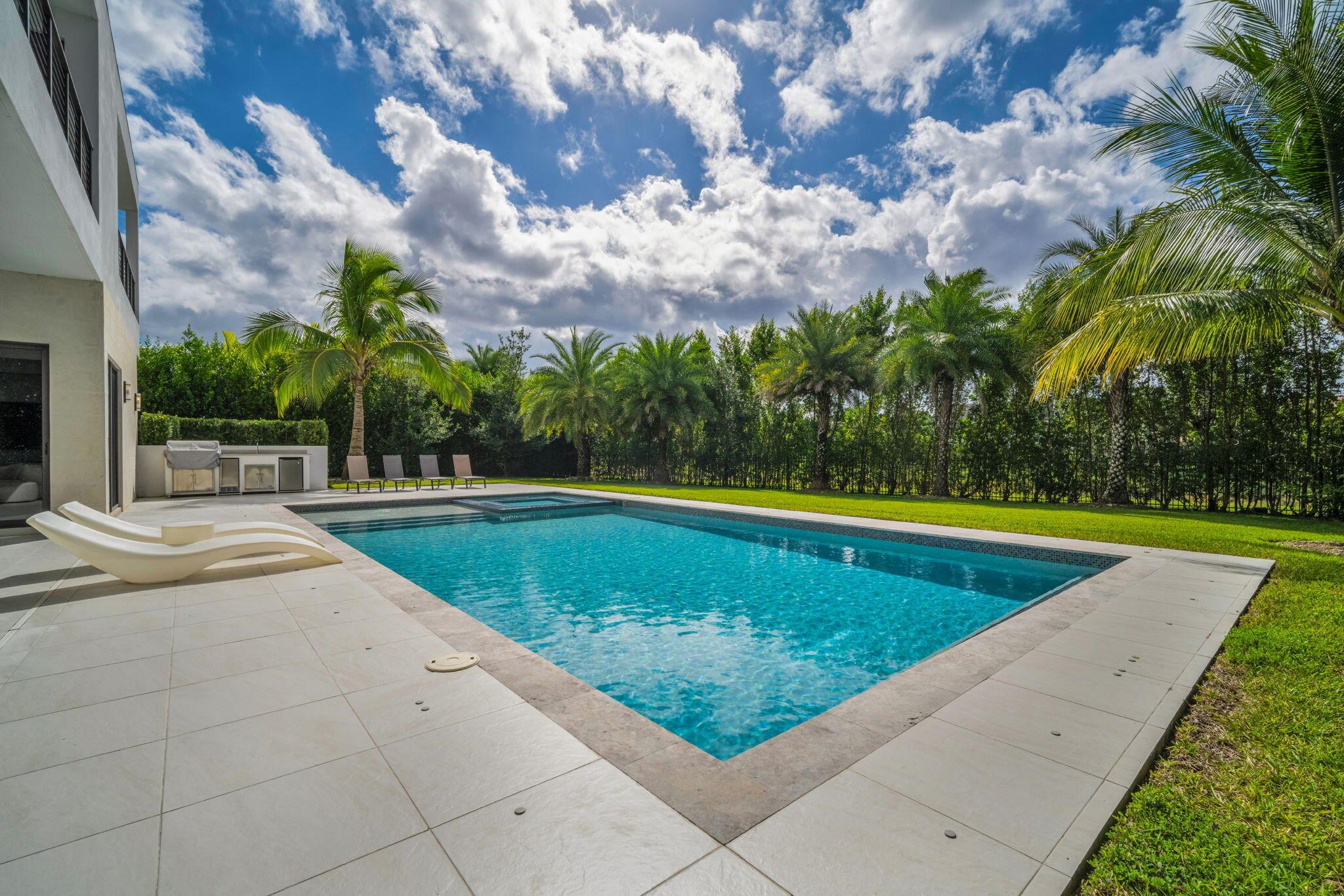 WESTON ESTATES - Residential