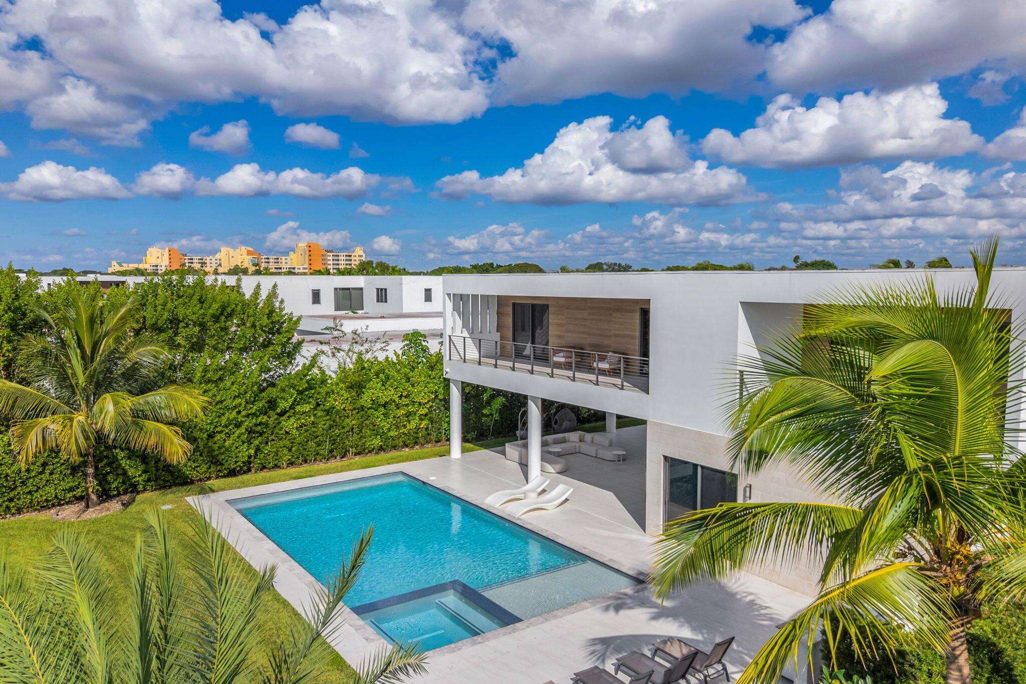 WESTON ESTATES - Residential