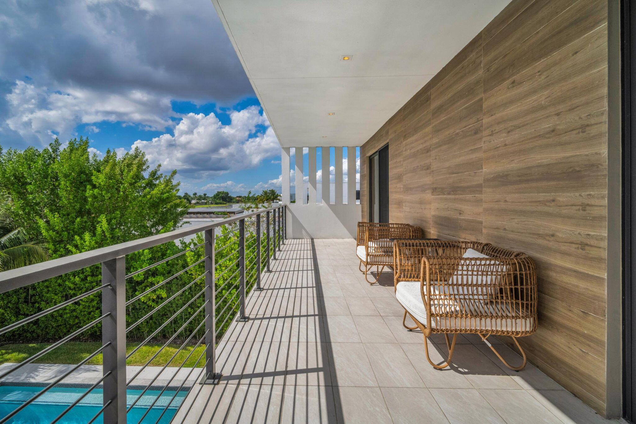 WESTON ESTATES - Residential