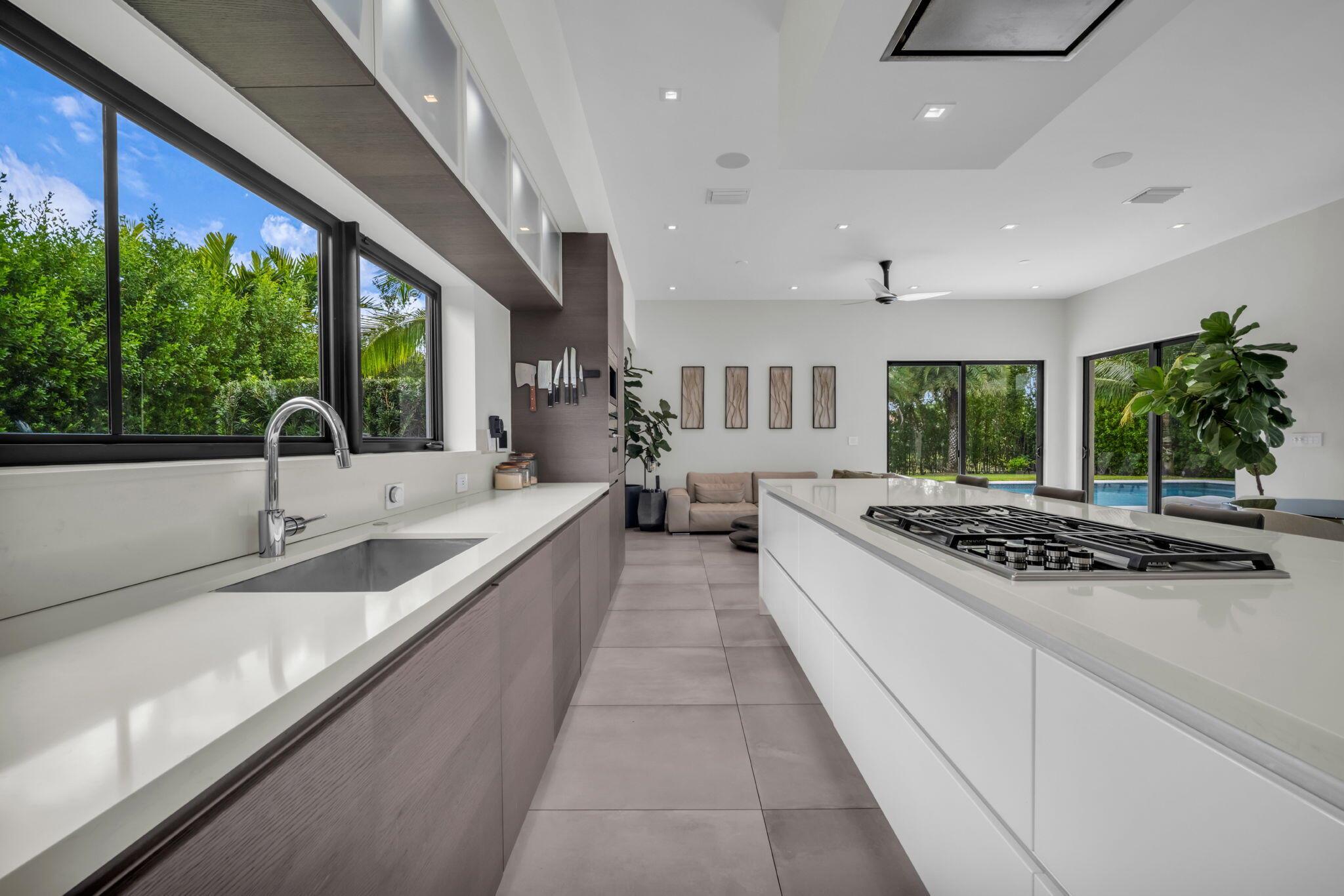 WESTON ESTATES - Residential