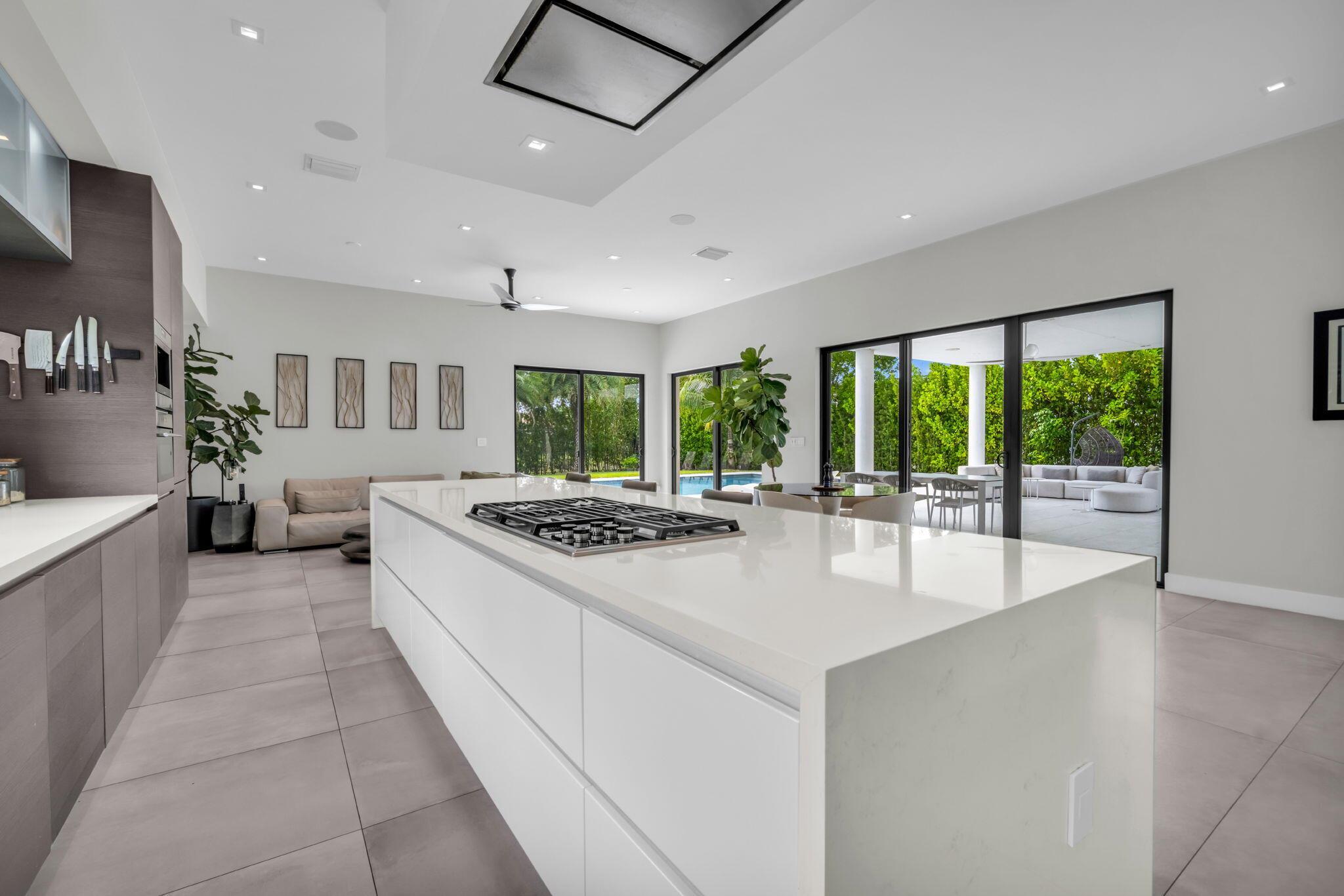 WESTON ESTATES - Residential