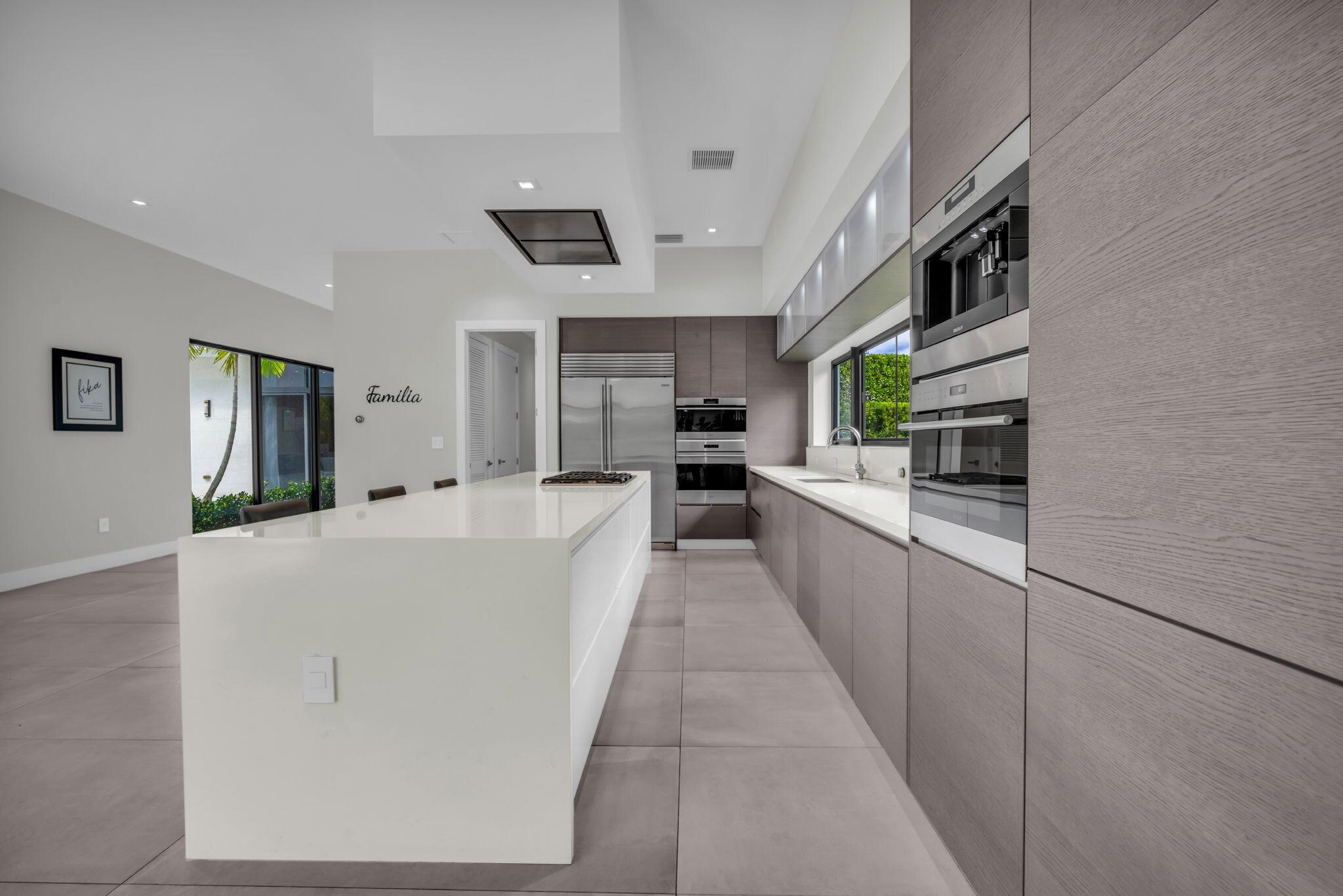 WESTON ESTATES - Residential