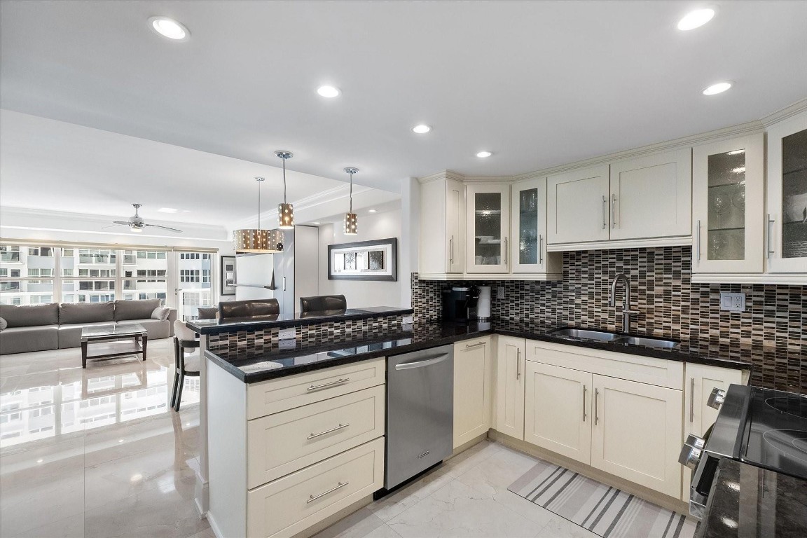 Regency Towers South - Residential