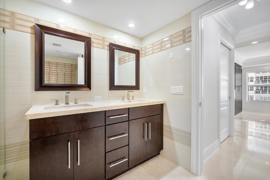 Regency Towers South - Residential