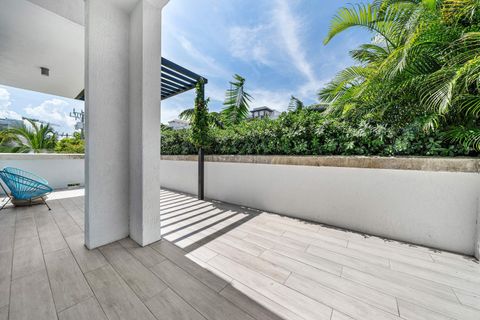 Tiny photo for 475 E Royal Palm Road #206, Boca Raton, FL 33432 (MLS # B26048555)