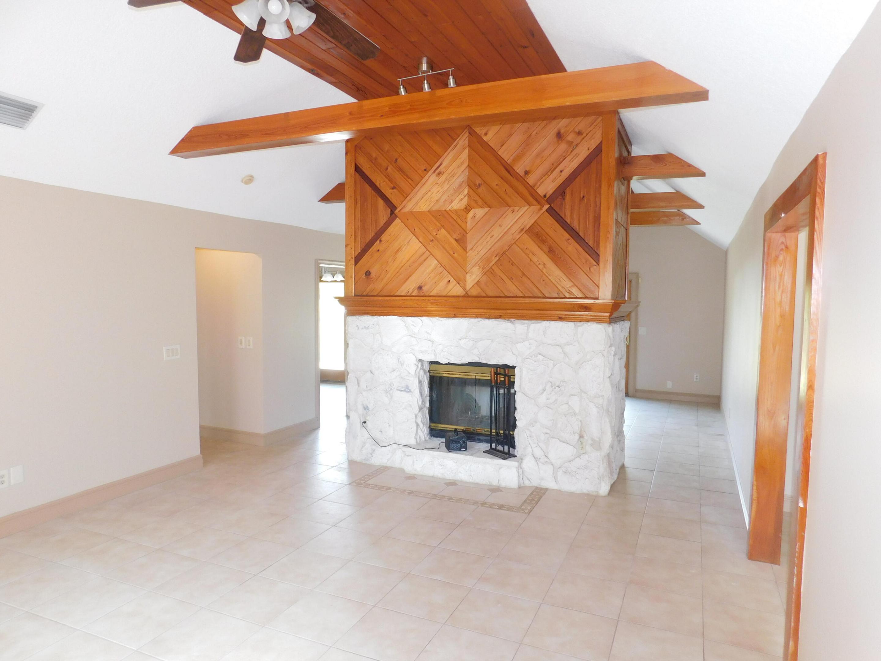 ACREAGE - Residential Lease