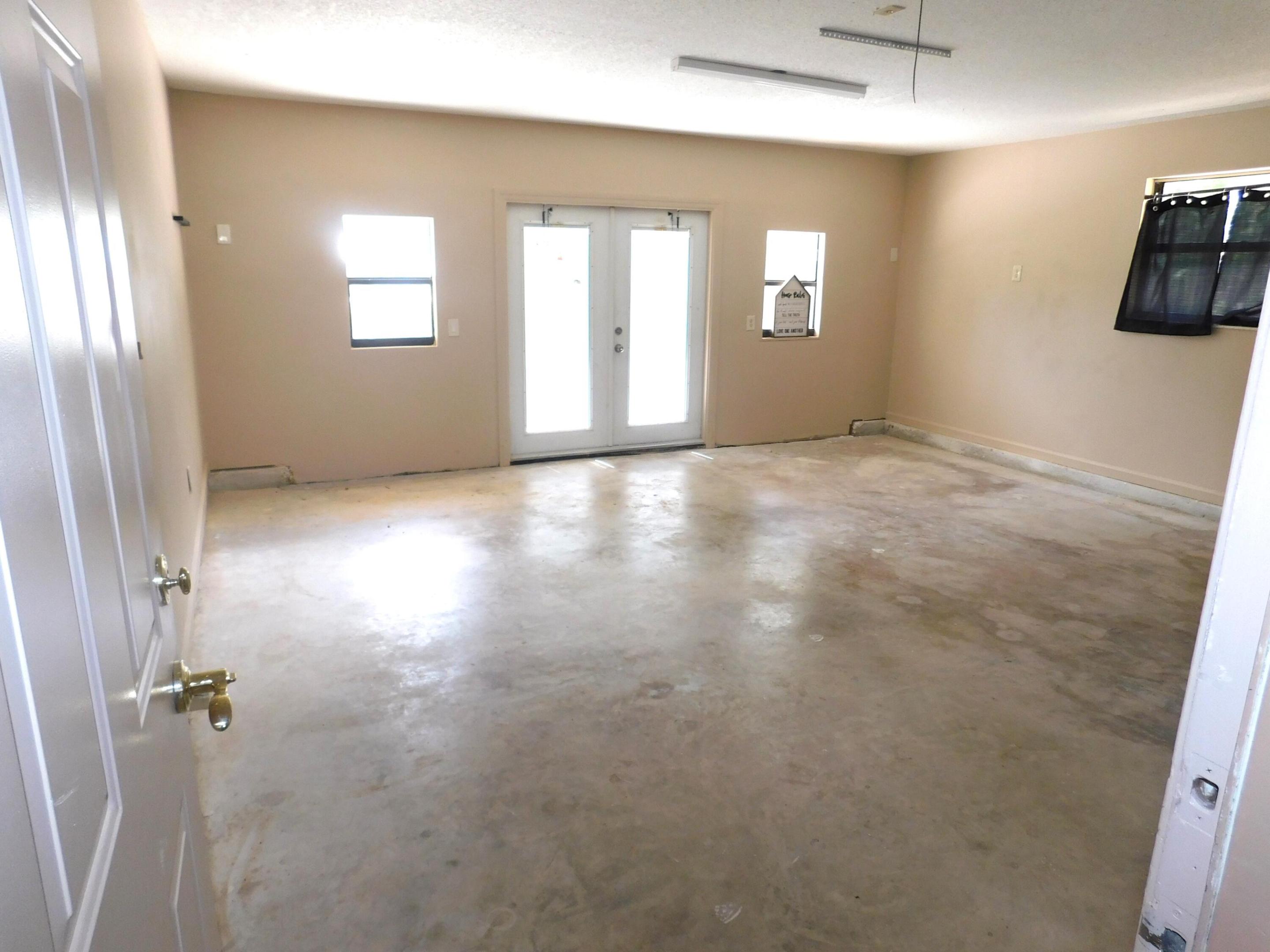 ACREAGE - Residential Lease