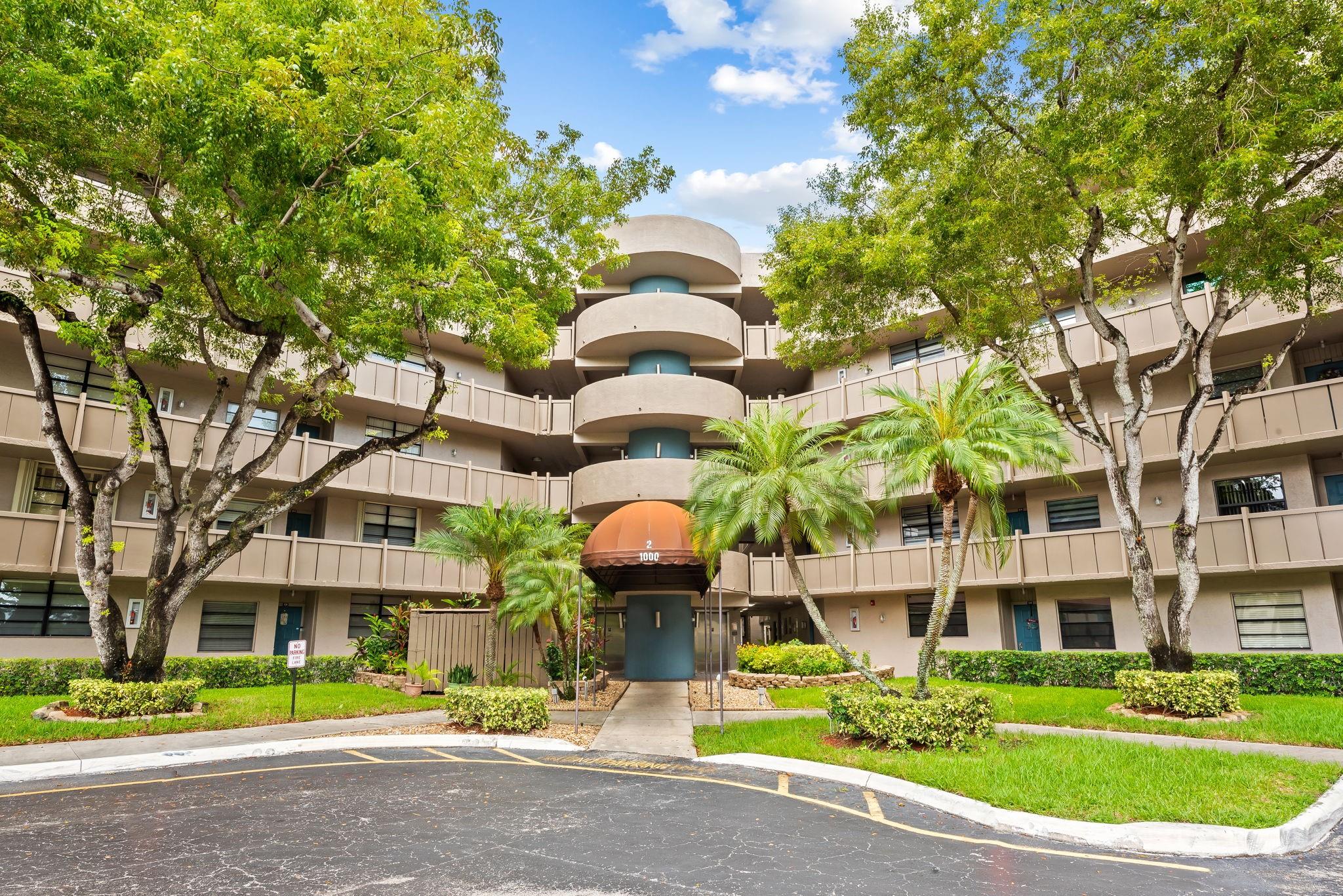 Welcome Home to Colony Point. Enjoy this spacious and bright 2 bedroom, 2-bathroom, 1000 sq ft condo. Features include eat-in kitchen, open living and dining room, large master with double closets, 2nd bedroom/den, in condo washer and dryer and screened balcony to enjoy the beautiful Florida skies. This active lifestyle 55+ community offers the true retirement experience. 24-hour guard gated community with amenities including clubhouse, resort pool overlooking the serene lake, tennis, pickleball, racquetball, shuffleboard, gym, walking paths, billiards, library, movie cinema and community bus.