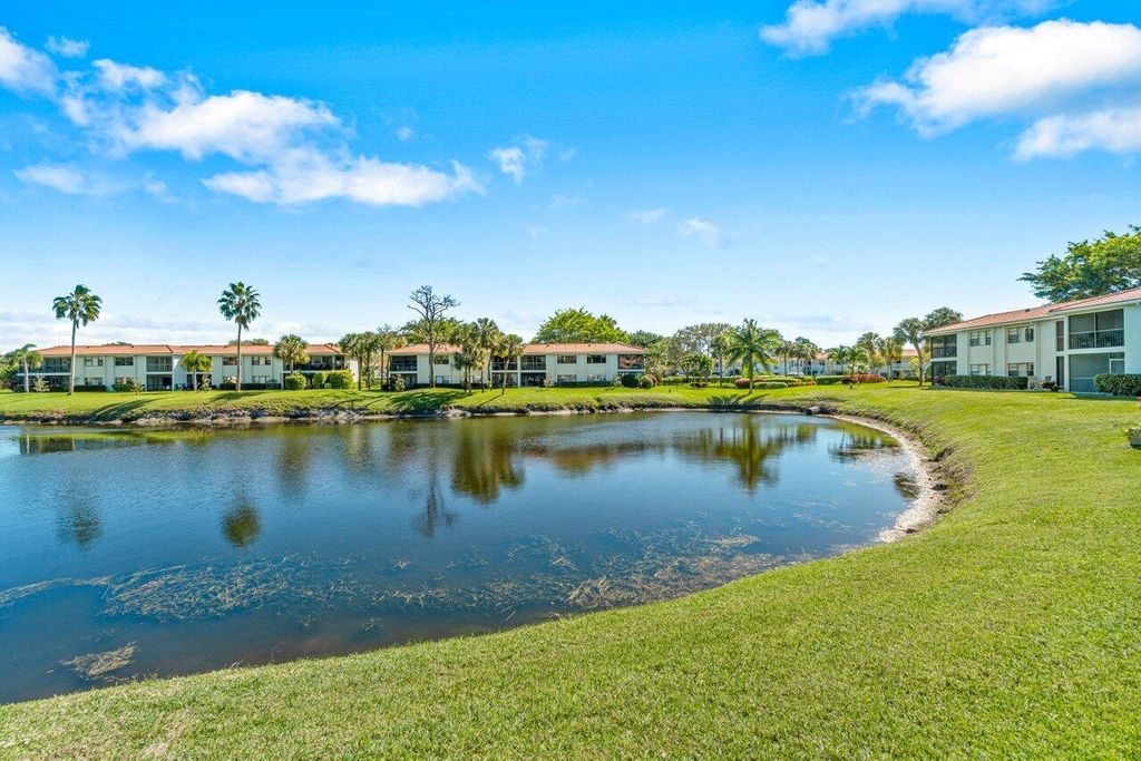 Photo of 36 Southport Lane #E, Boynton Beach, FL 33436 (MLS # R10973295)