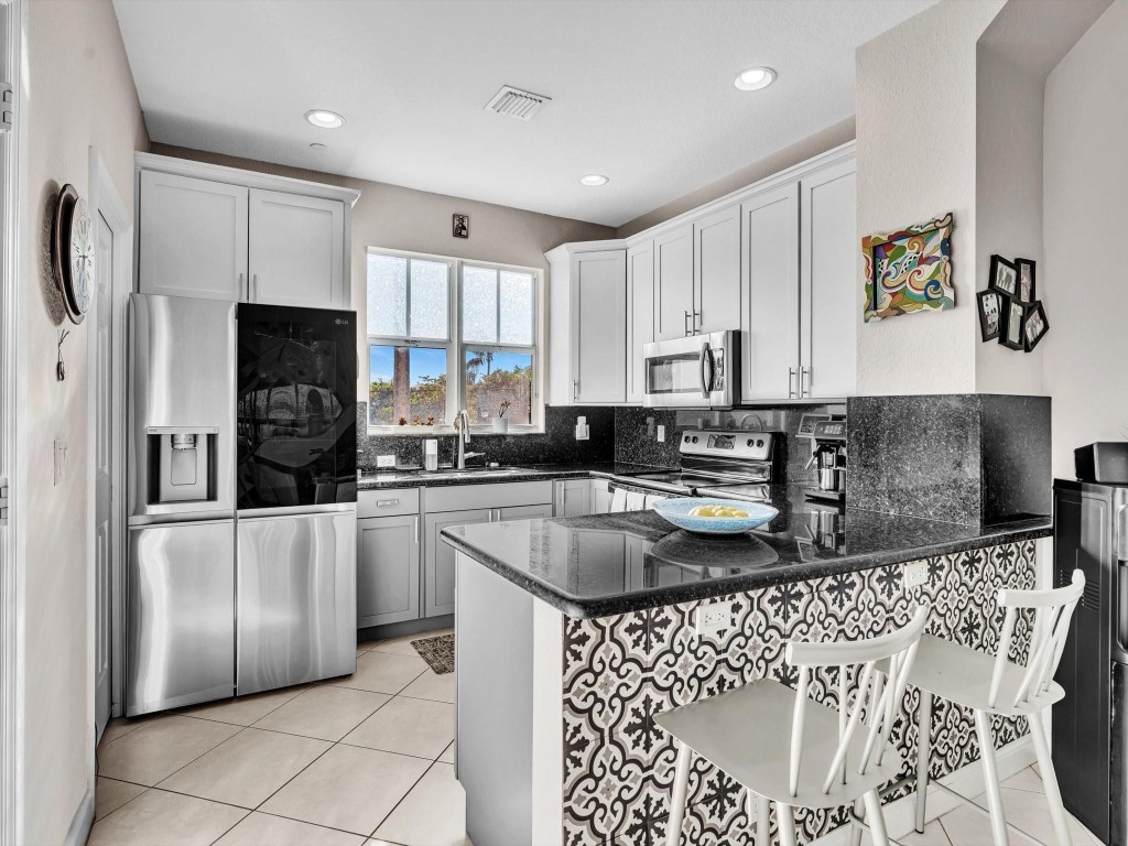 1839 N Dixie Highway 1839