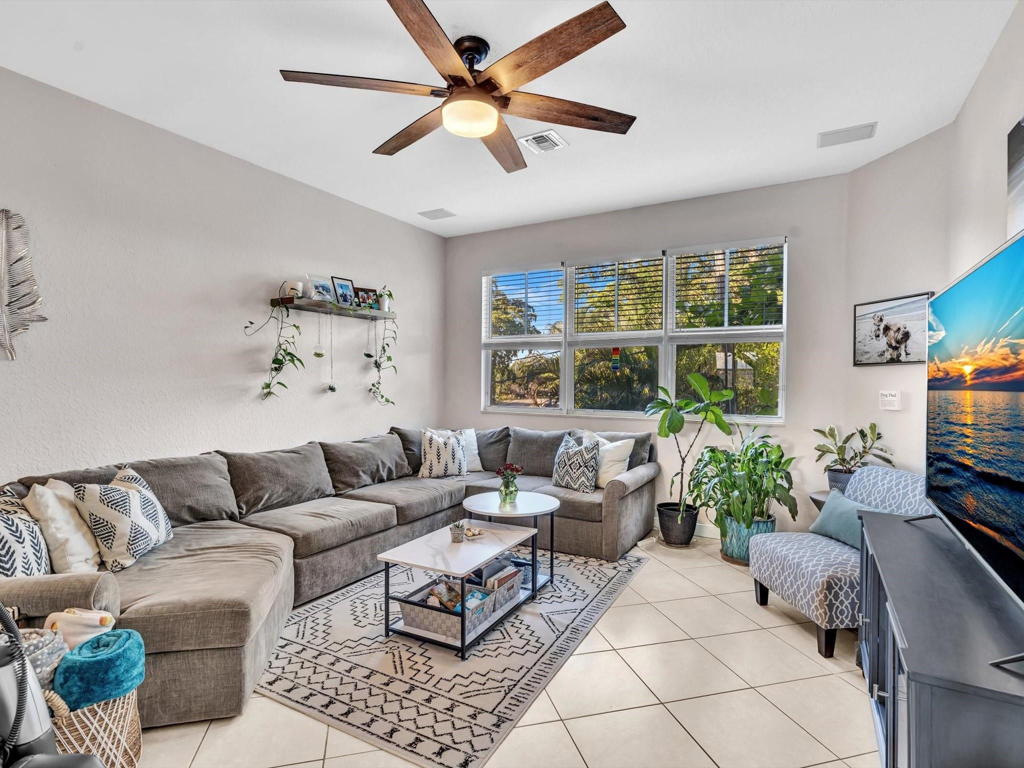 1839 N Dixie Highway 1839