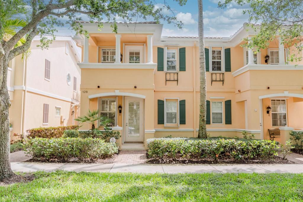 Photo of 128 Soriano Drive, Jupiter, FL 33458 (MLS # R10788407)