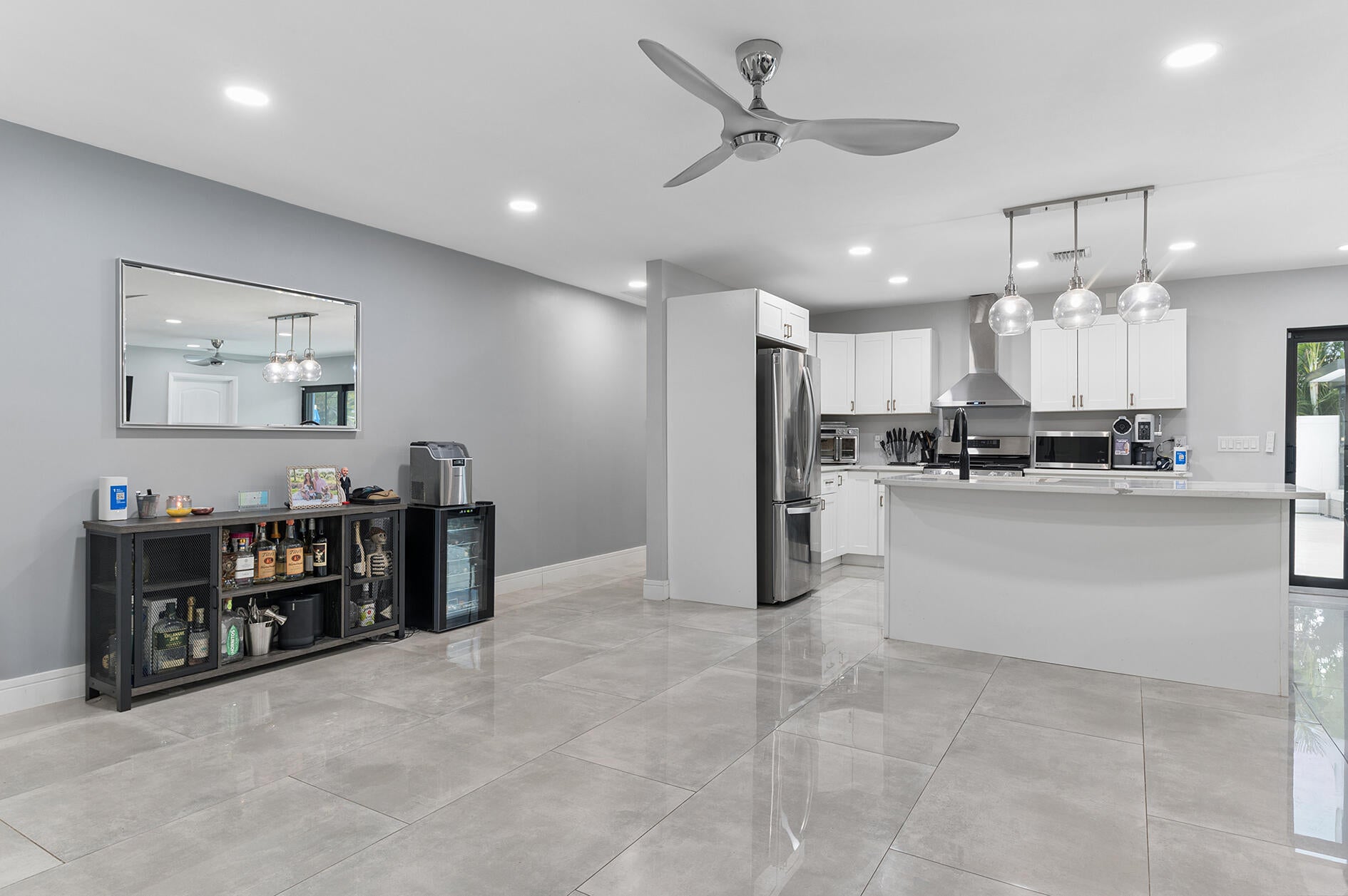 405 CHAPEL HILL Boulevard