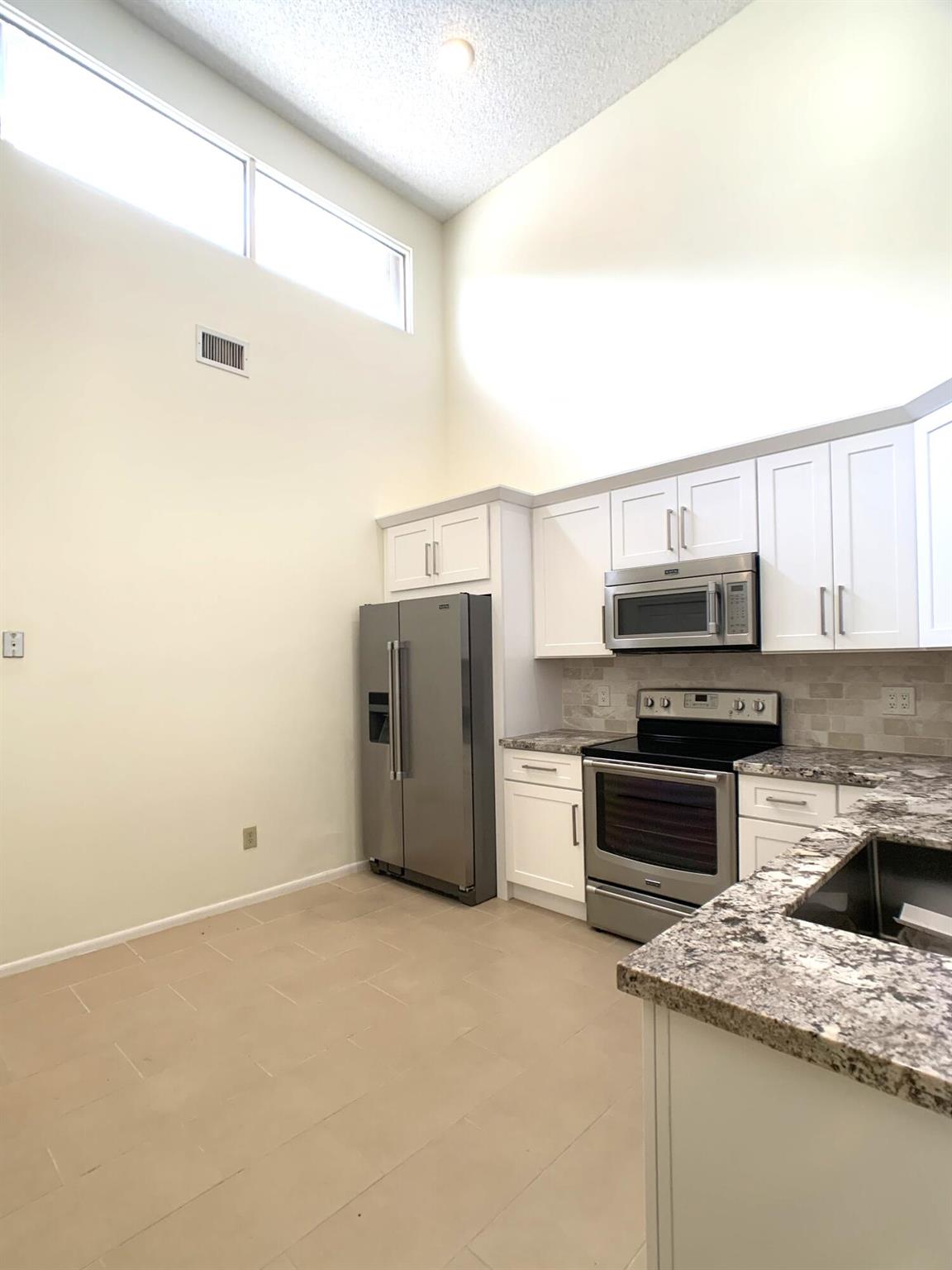 10459 Lake Vista Circle