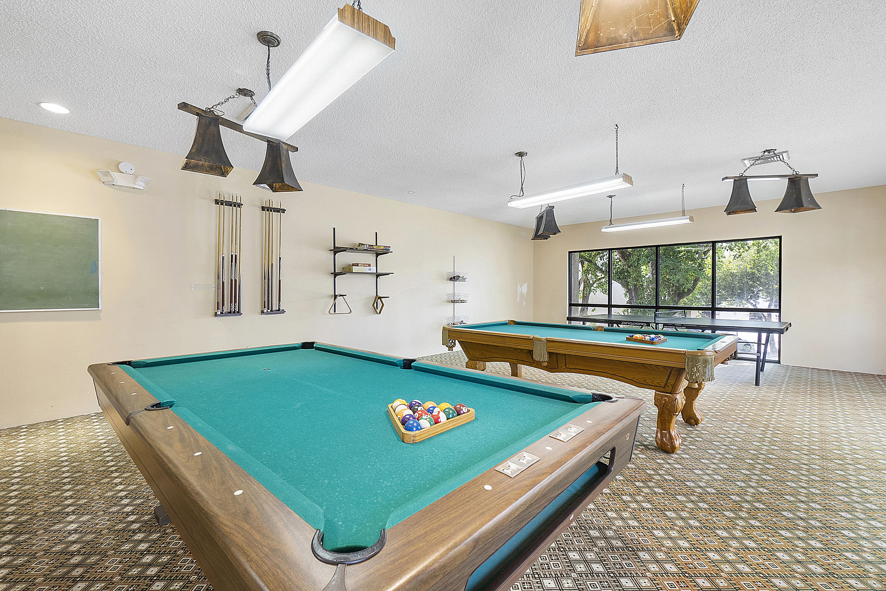 PLANTATION CLUB B CONDO - Residential