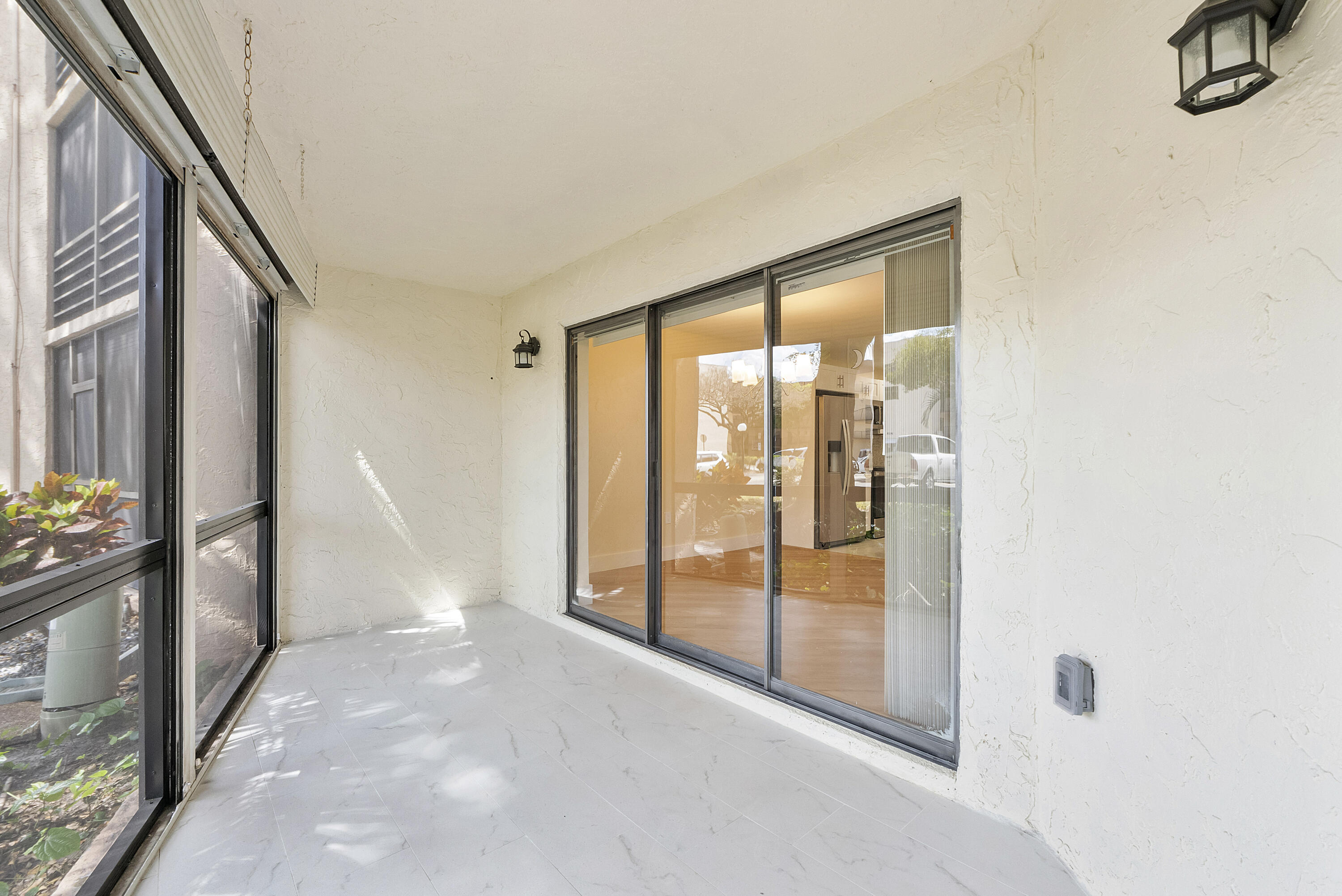 PLANTATION CLUB B CONDO - Residential