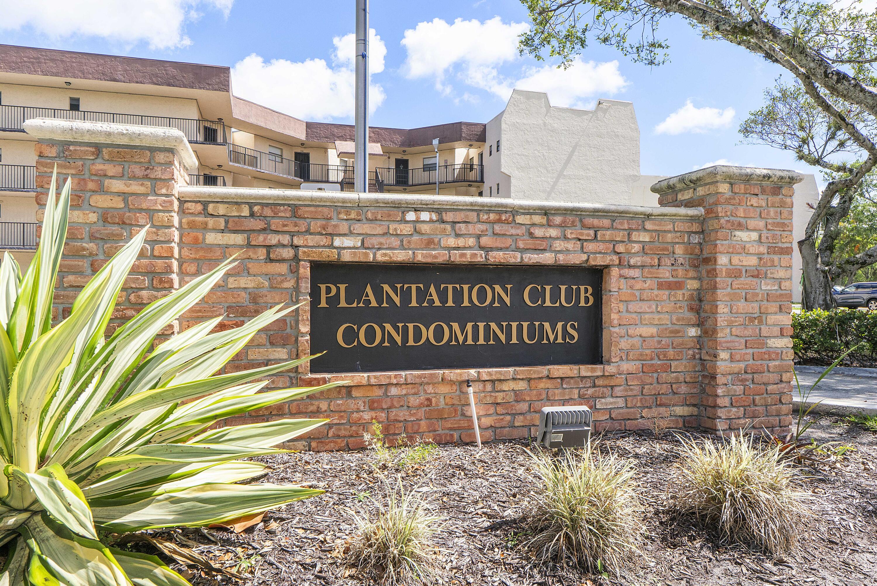 PLANTATION CLUB B CONDO - Residential
