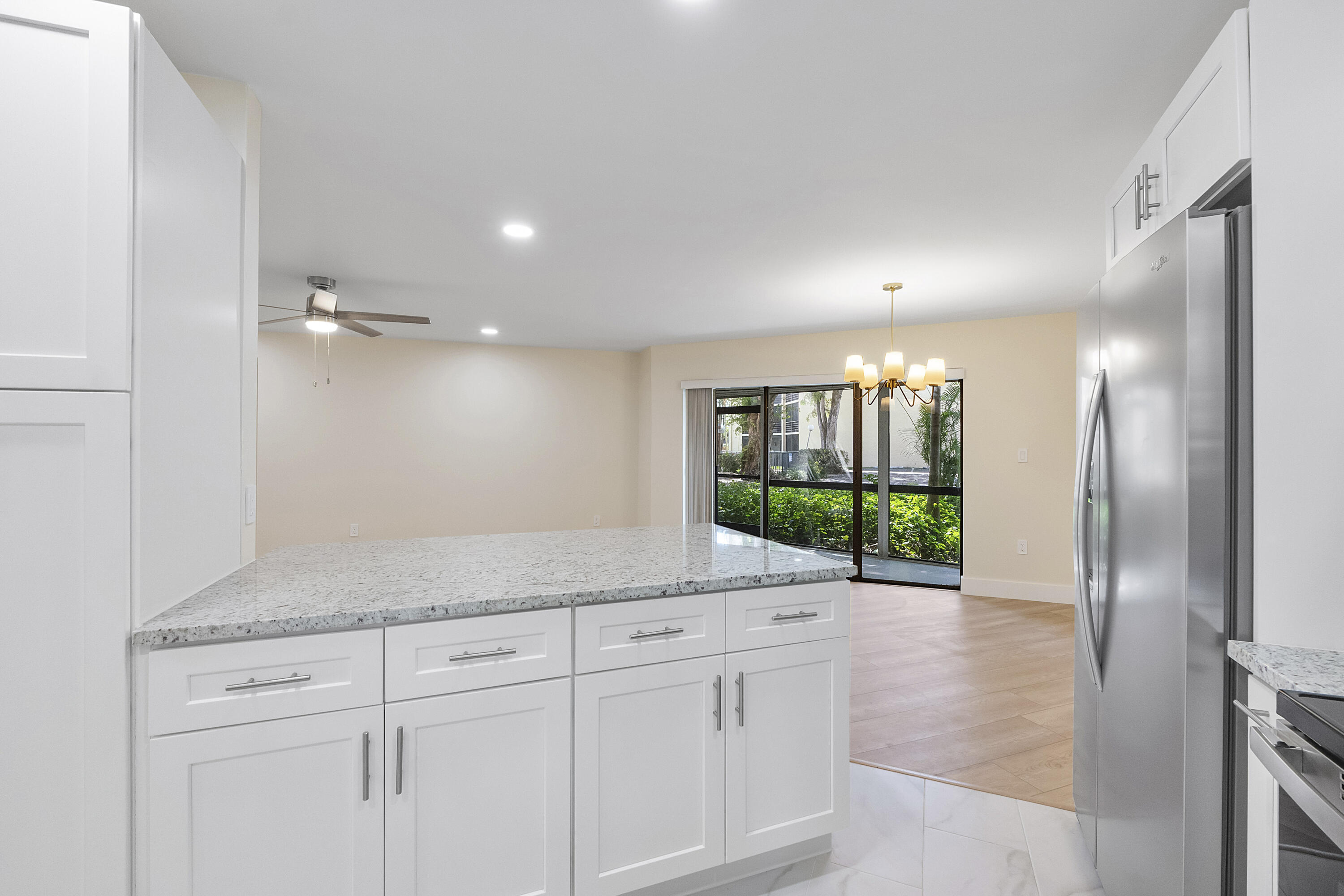 PLANTATION CLUB B CONDO - Residential