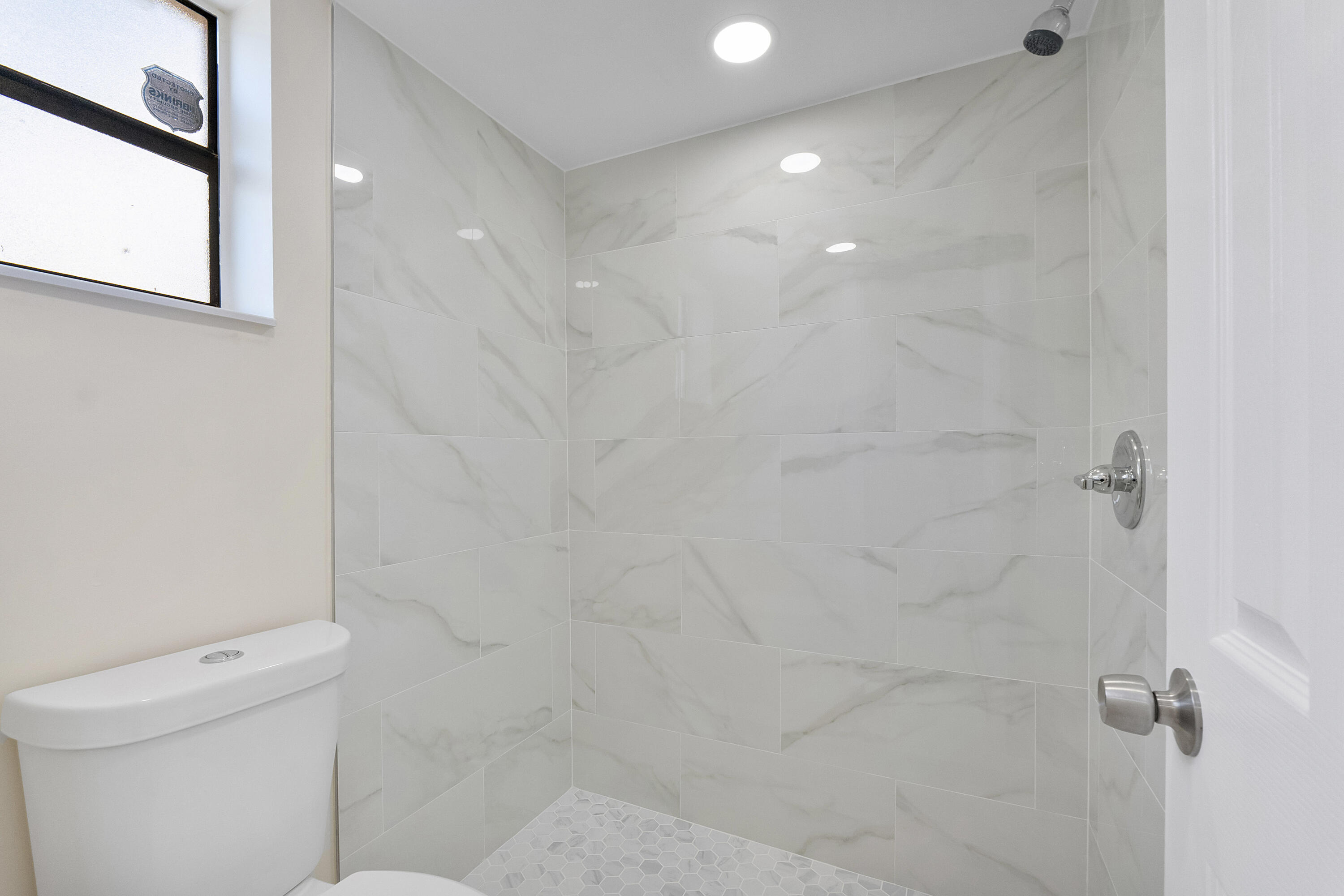 PLANTATION CLUB B CONDO - Residential