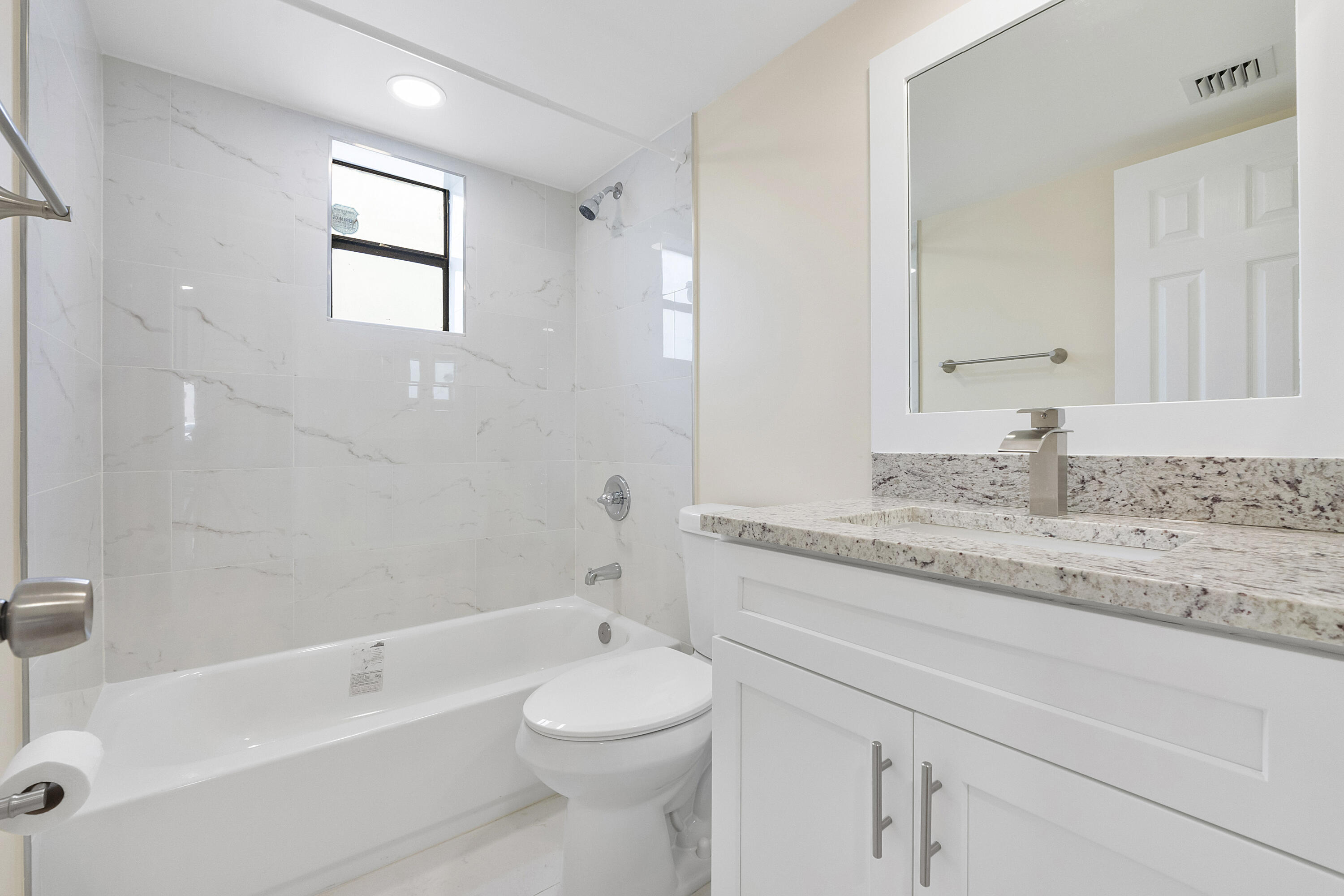 PLANTATION CLUB B CONDO - Residential