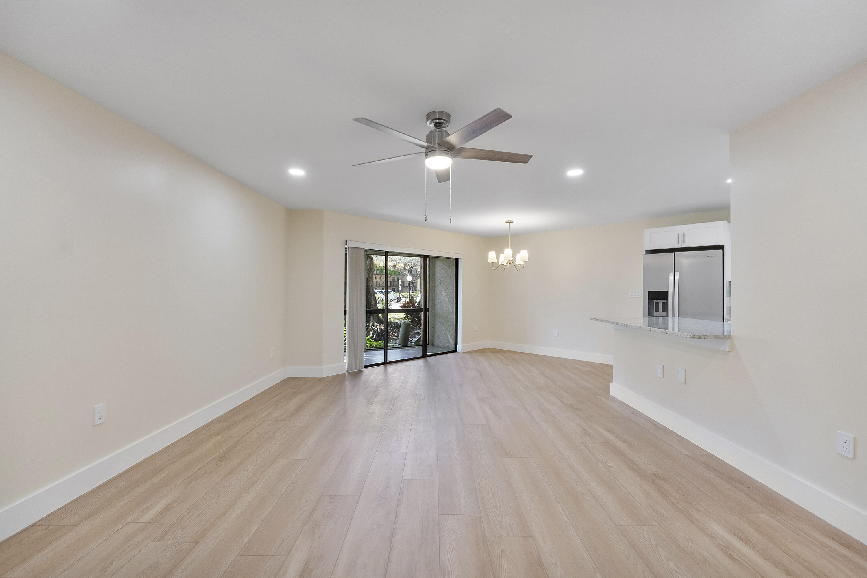 PLANTATION CLUB B CONDO - Residential