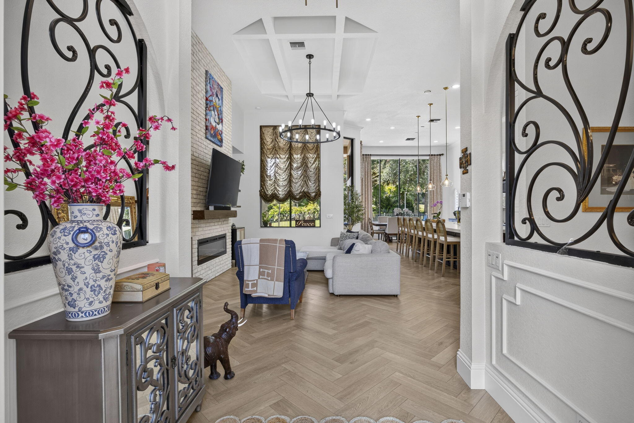 Properties 10336 Trianon Place
