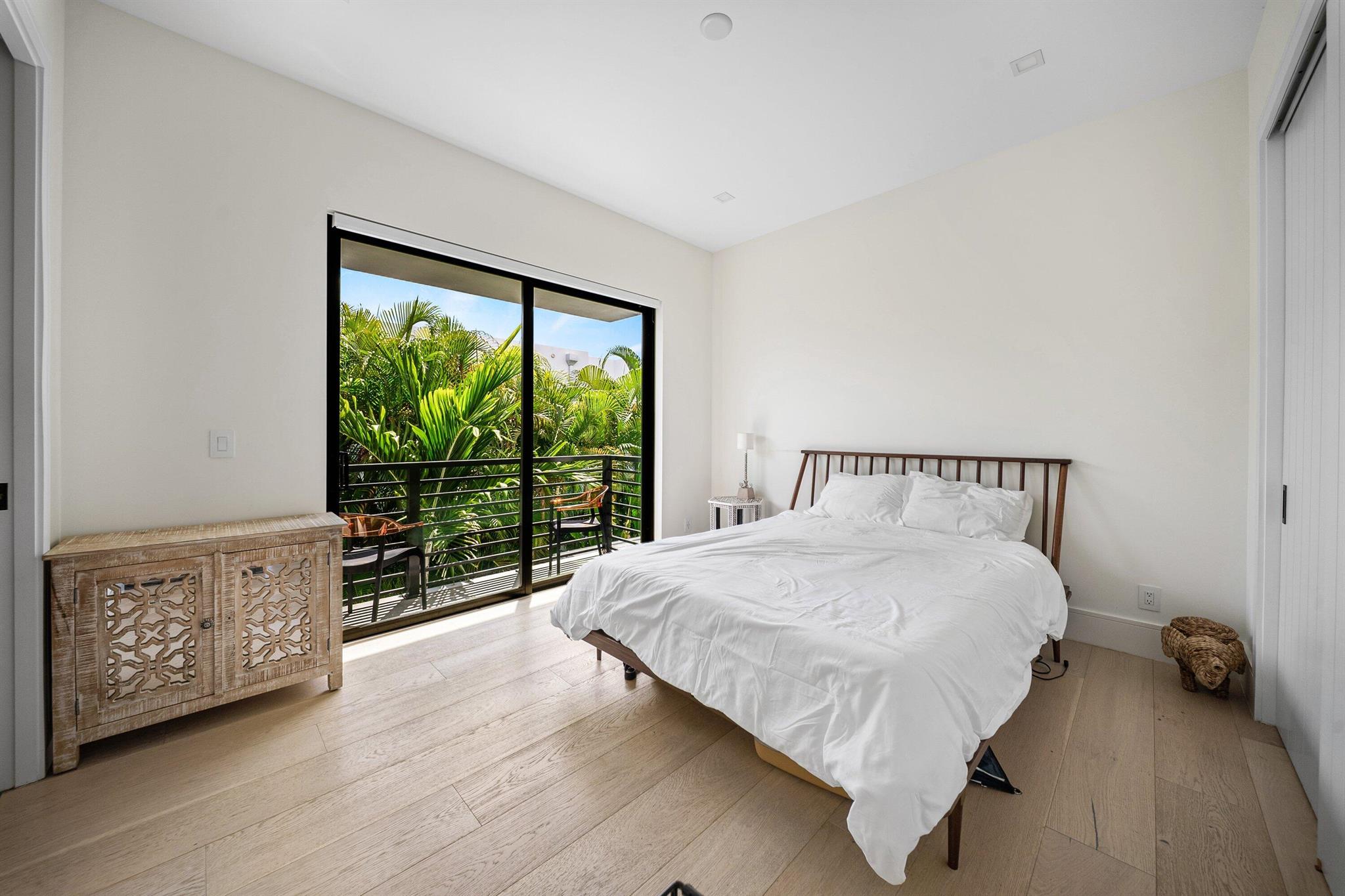 KENMONT FIRST ADD - Residential