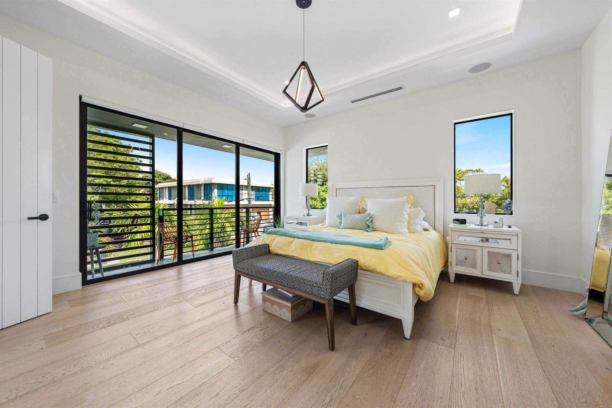 KENMONT FIRST ADD - Residential