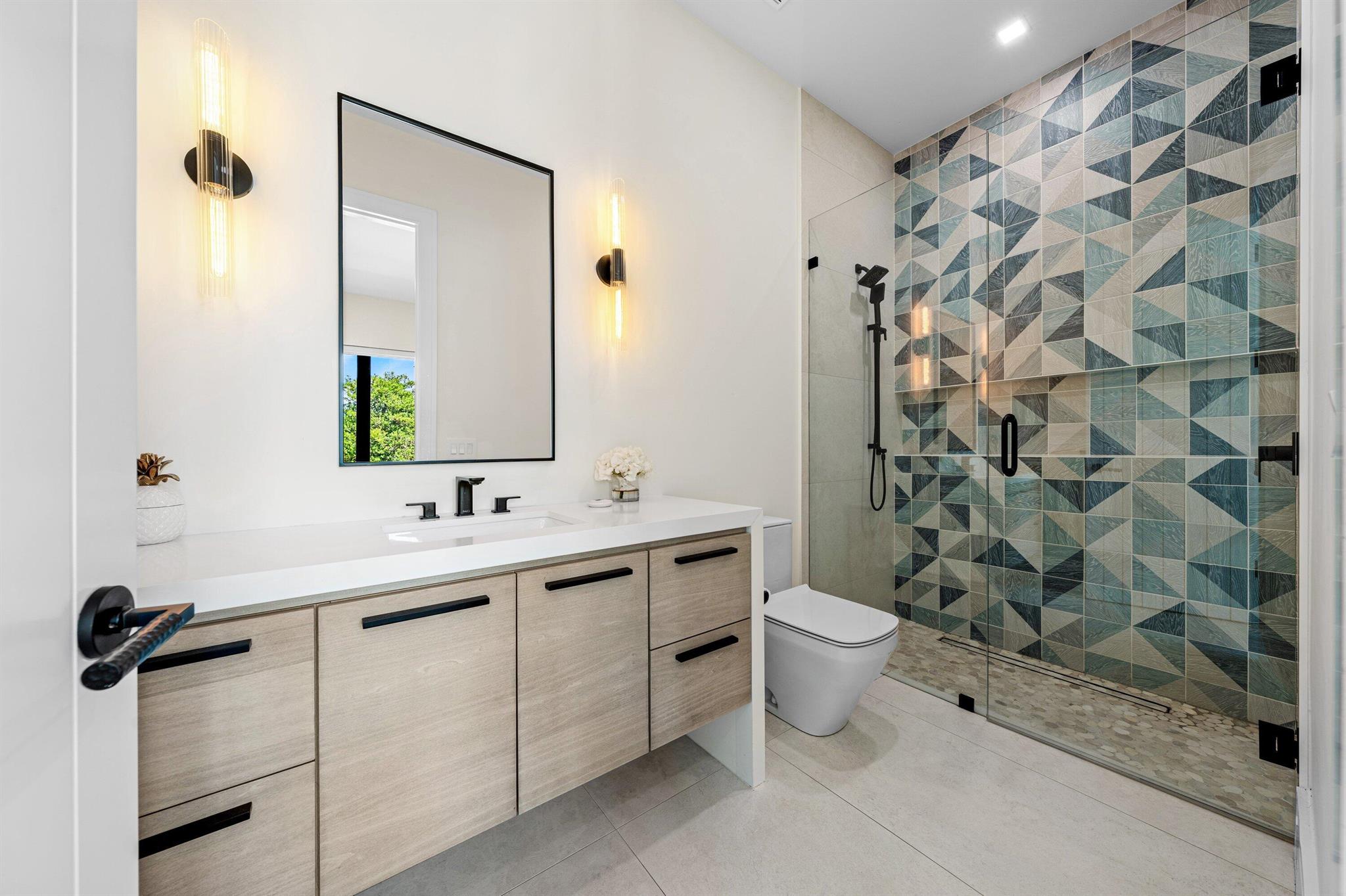 KENMONT FIRST ADD - Residential