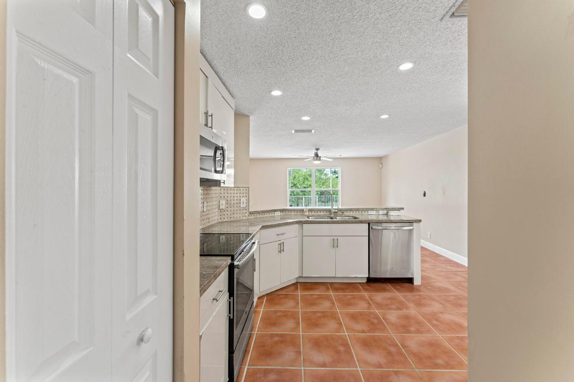 SILVER LAKES PHASE III - Residential