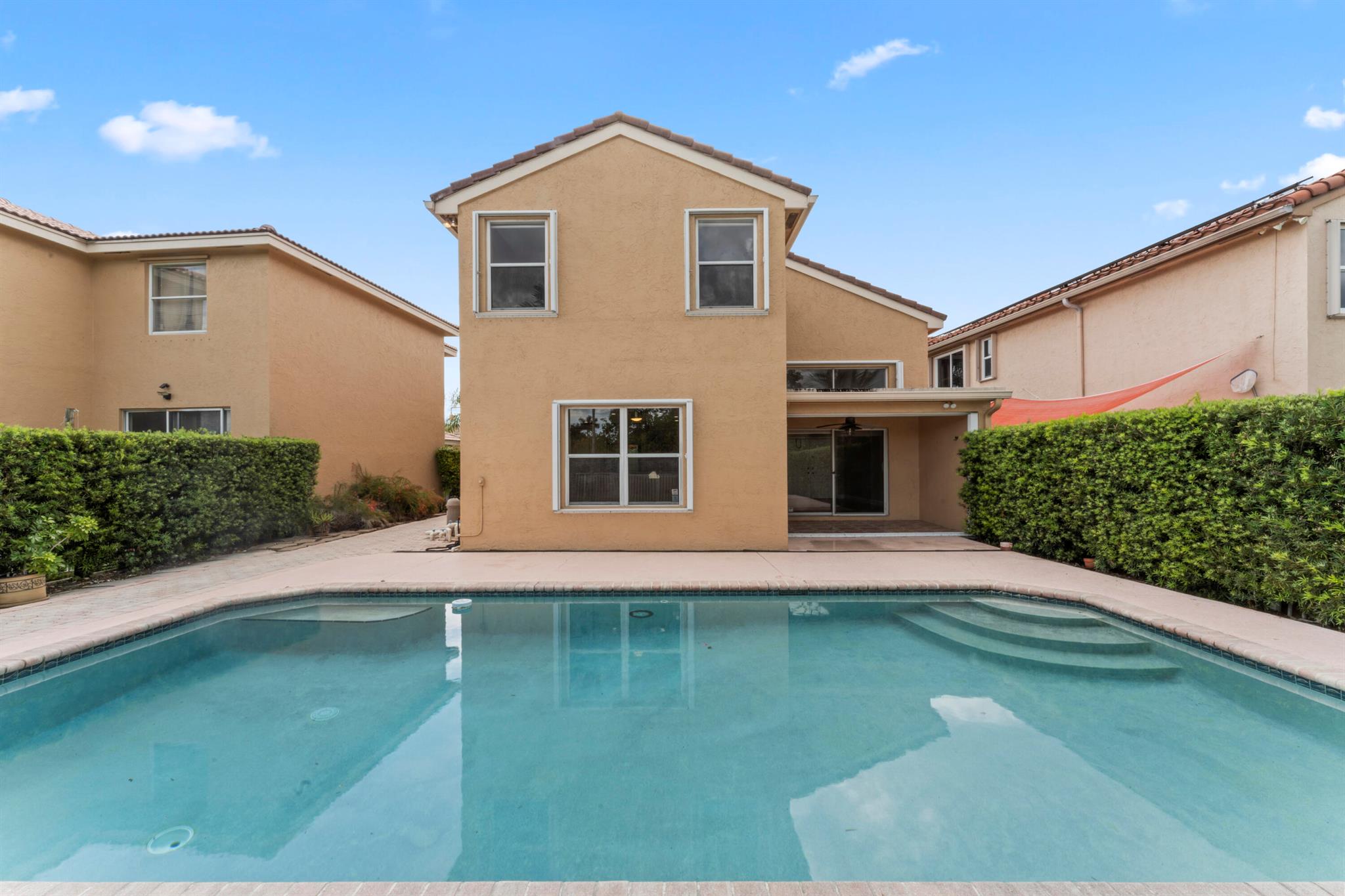 SAPPHIRE SHORES SILVER LA - Residential