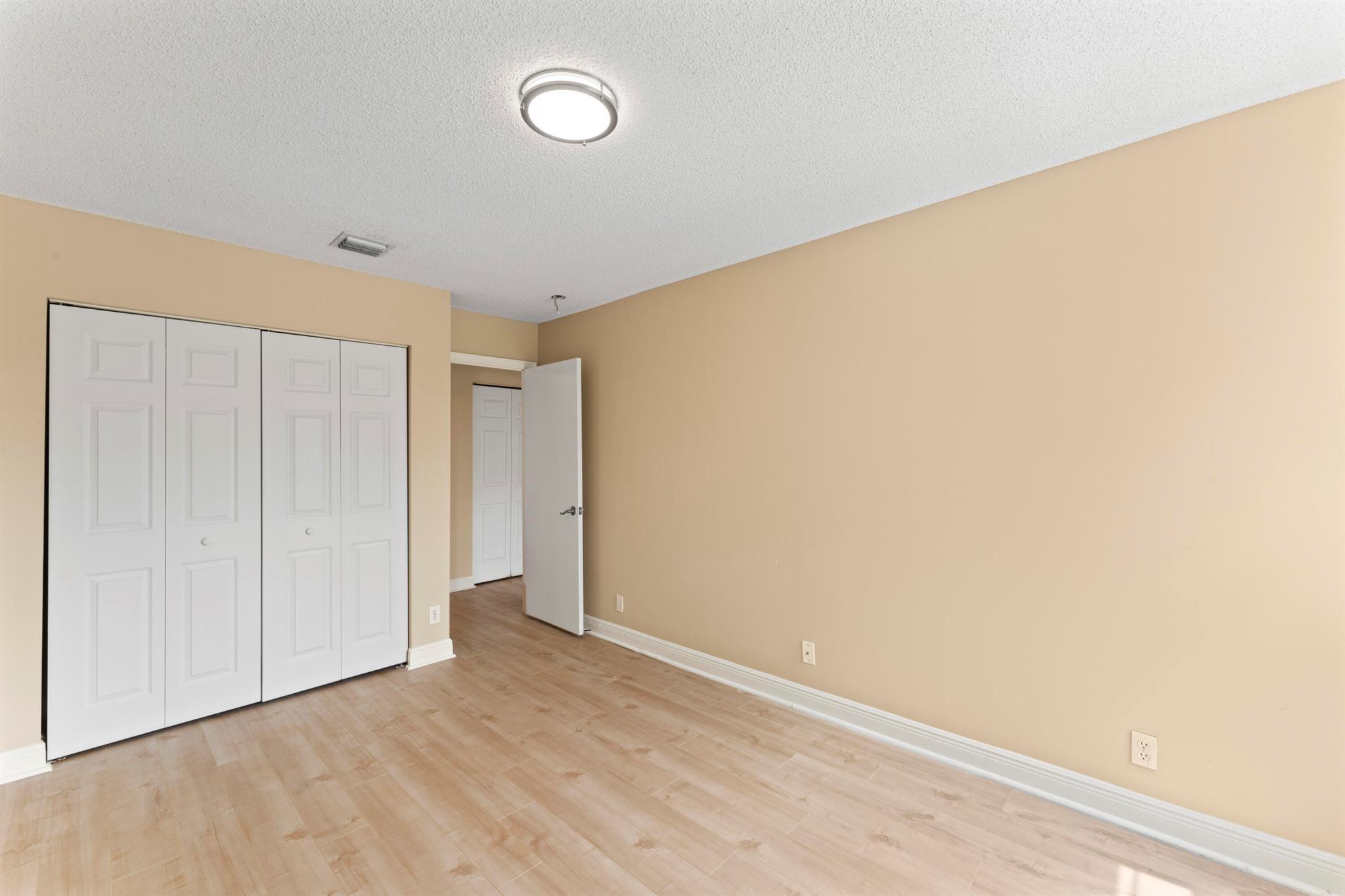 SAPPHIRE SHORES SILVER LA - Residential