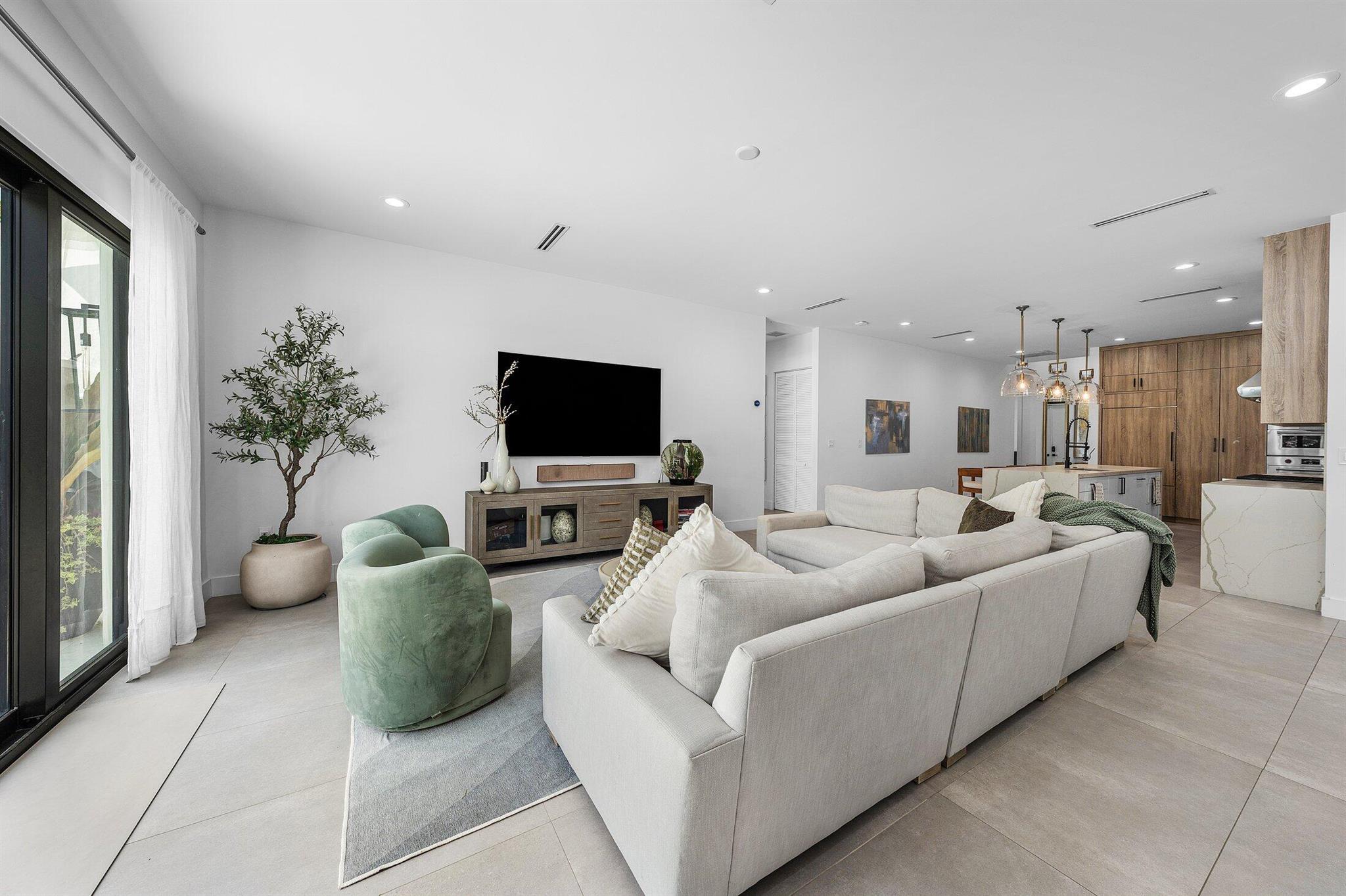 PLUMOSA PARK SEC A, B AND - Residential