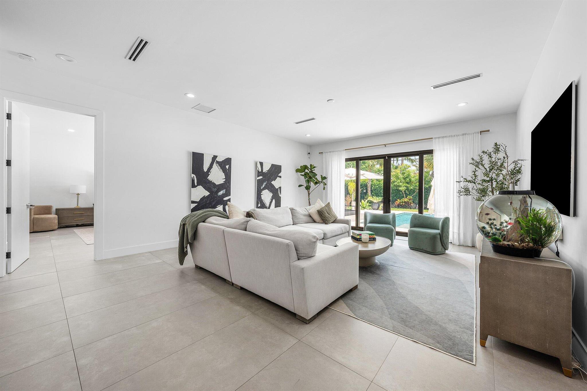 PLUMOSA PARK SEC A, B AND - Residential