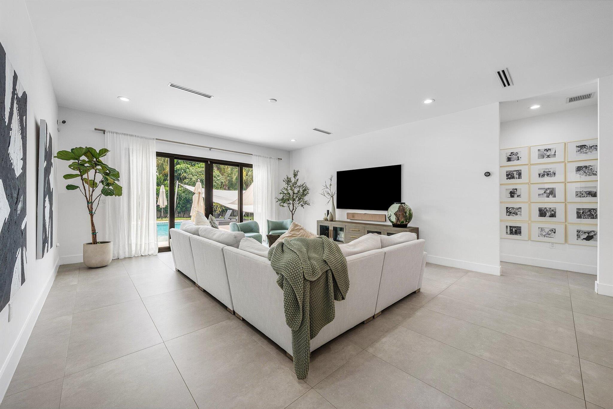 PLUMOSA PARK SEC A, B AND - Residential