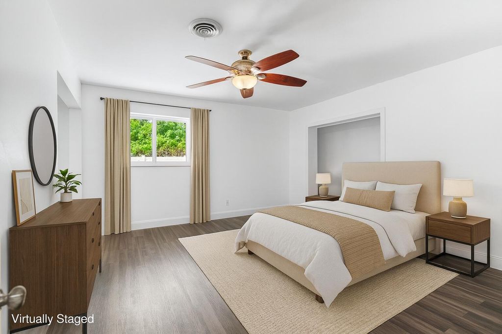 Photo of 1124 Yale Drive, Hollywood, FL 33021 (MLS # R11145049)