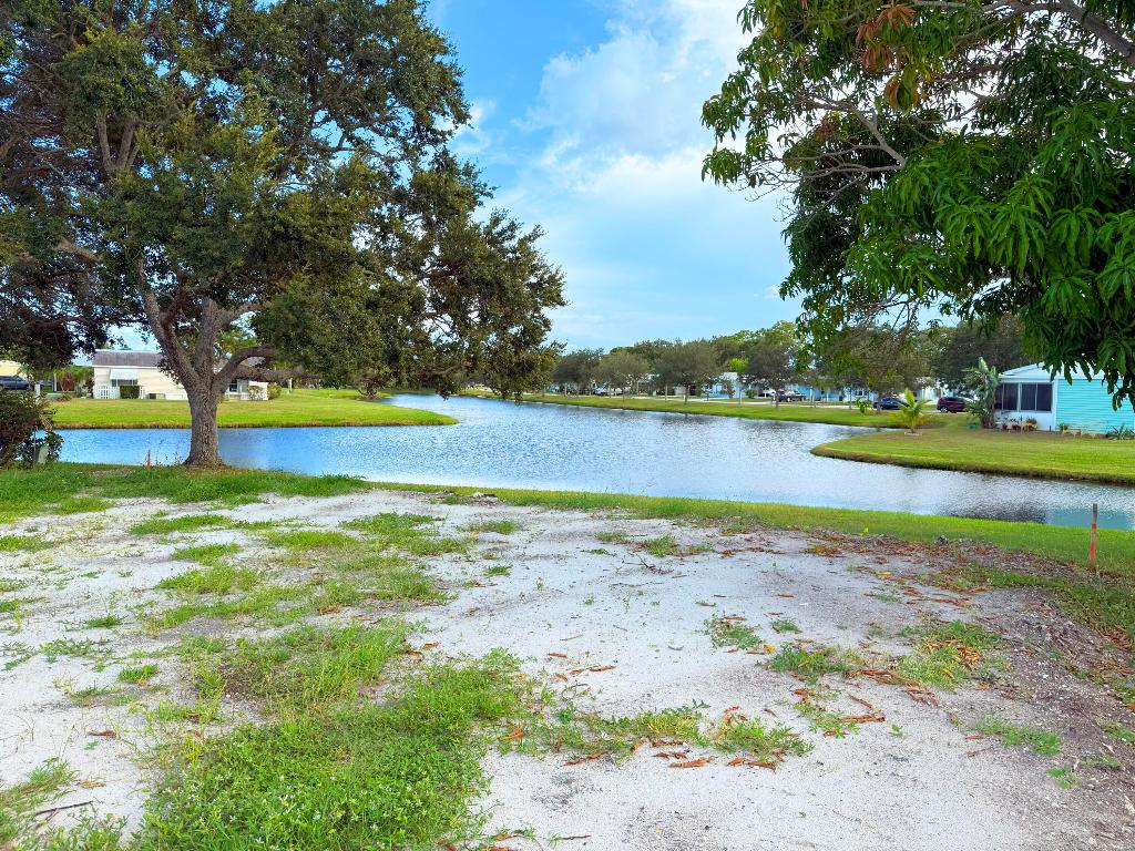 Spanish Lakes Riverfront - Residential