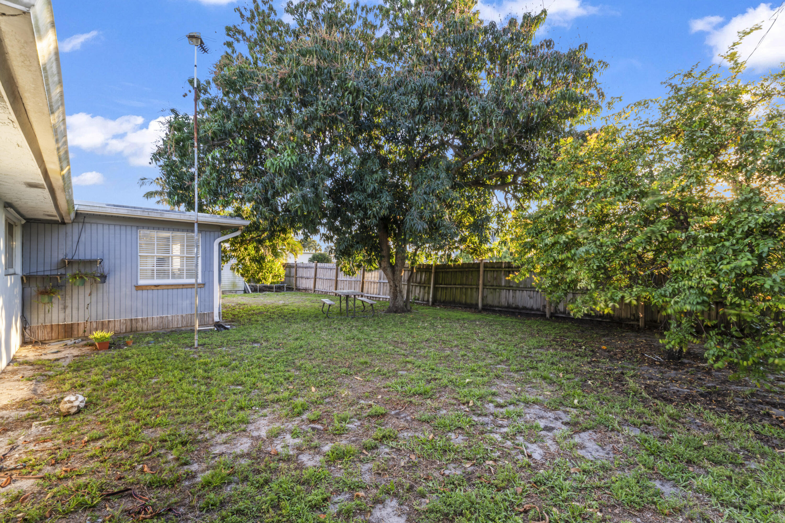 PALM RIDGE ESTS NO 2 IN - Residential