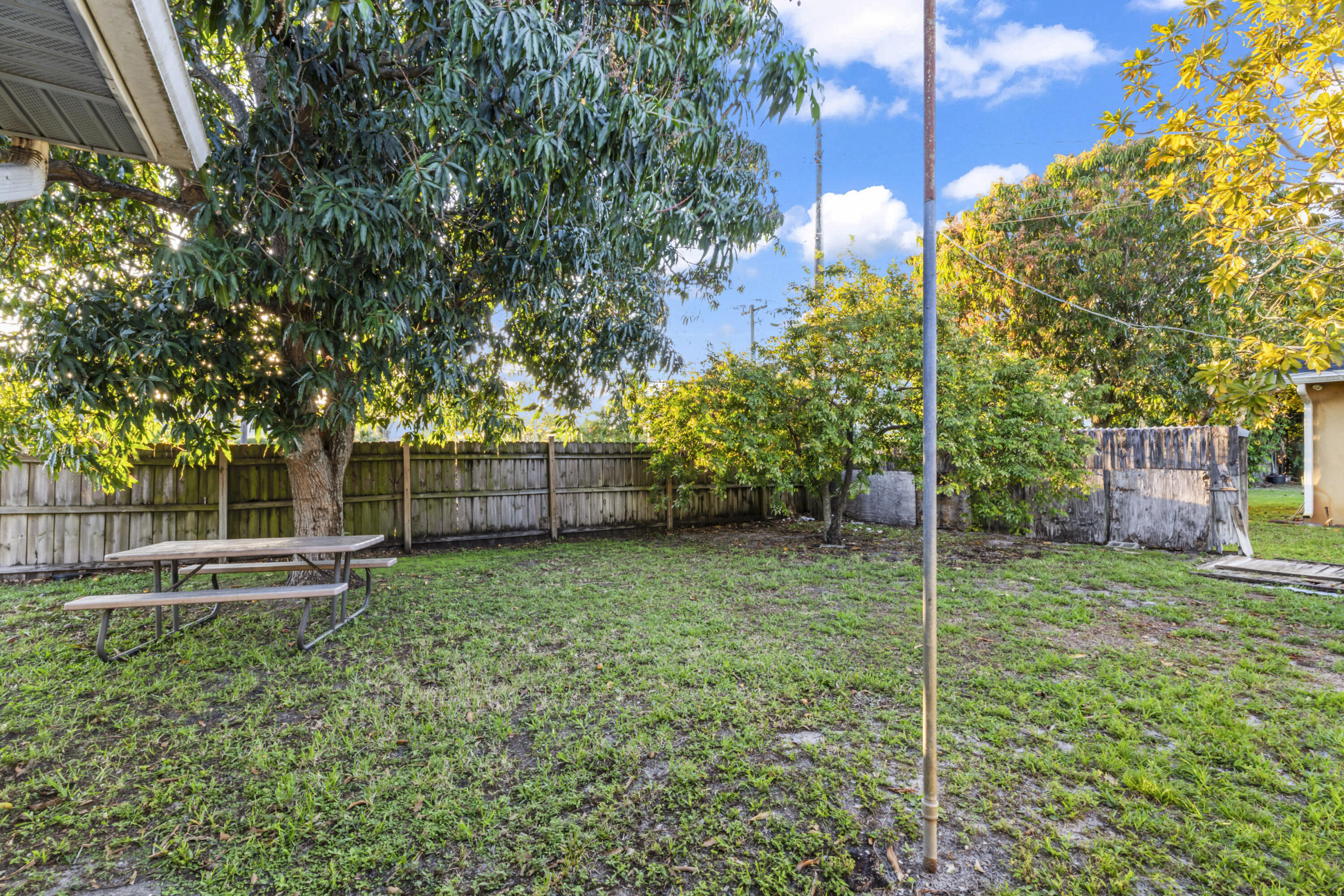 PALM RIDGE ESTS NO 2 IN - Residential