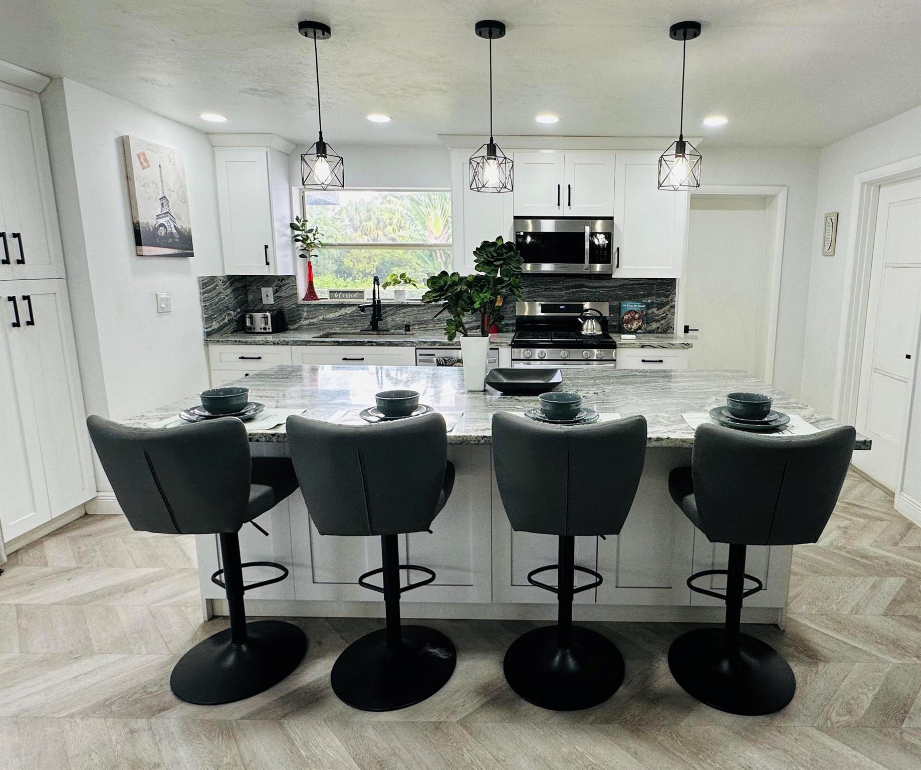 FOREST HILL VILLAGE 4 - Residential