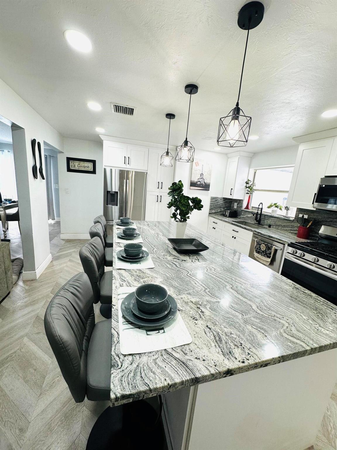 FOREST HILL VILLAGE 4 - Residential