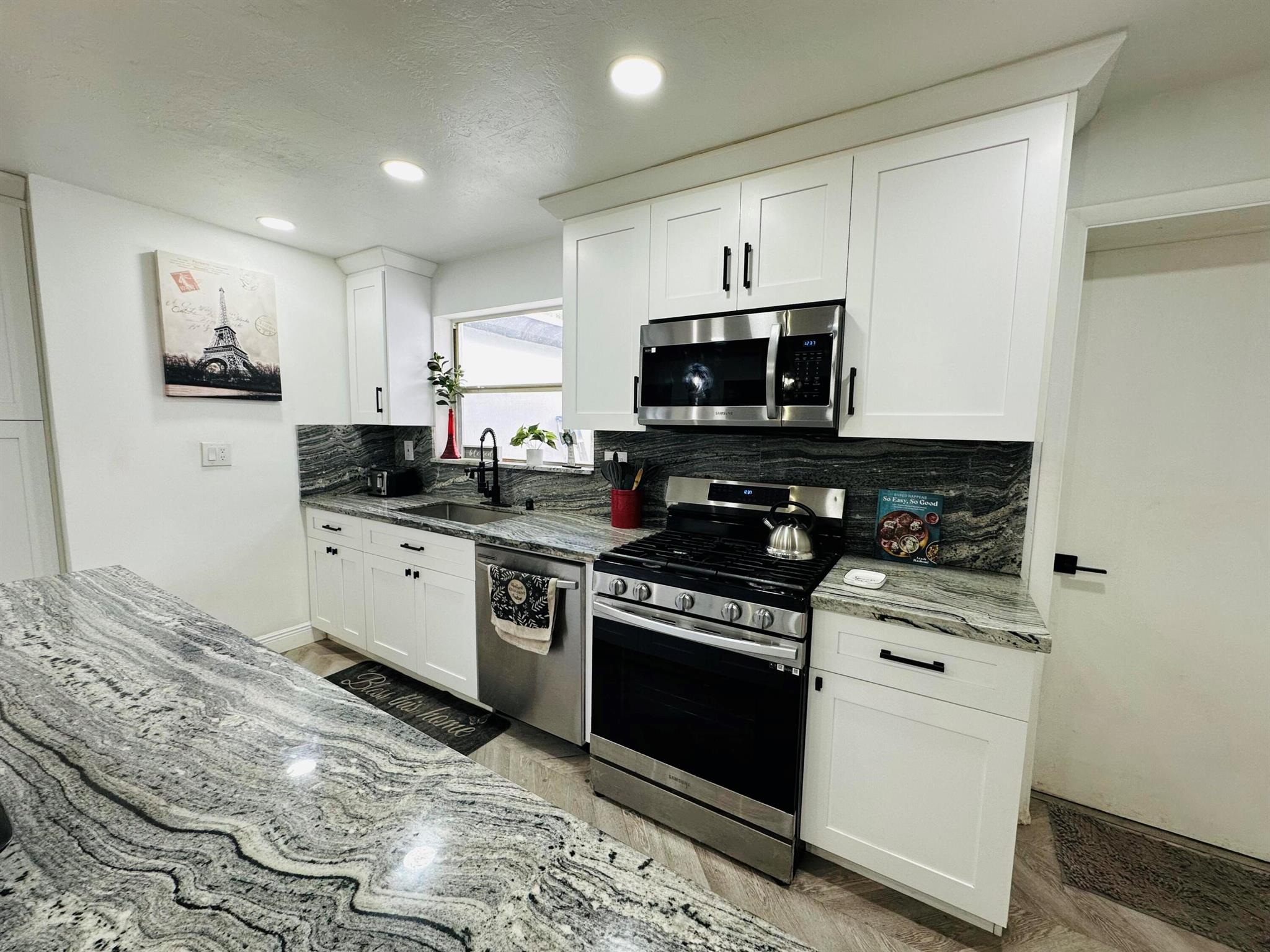 FOREST HILL VILLAGE 4 - Residential