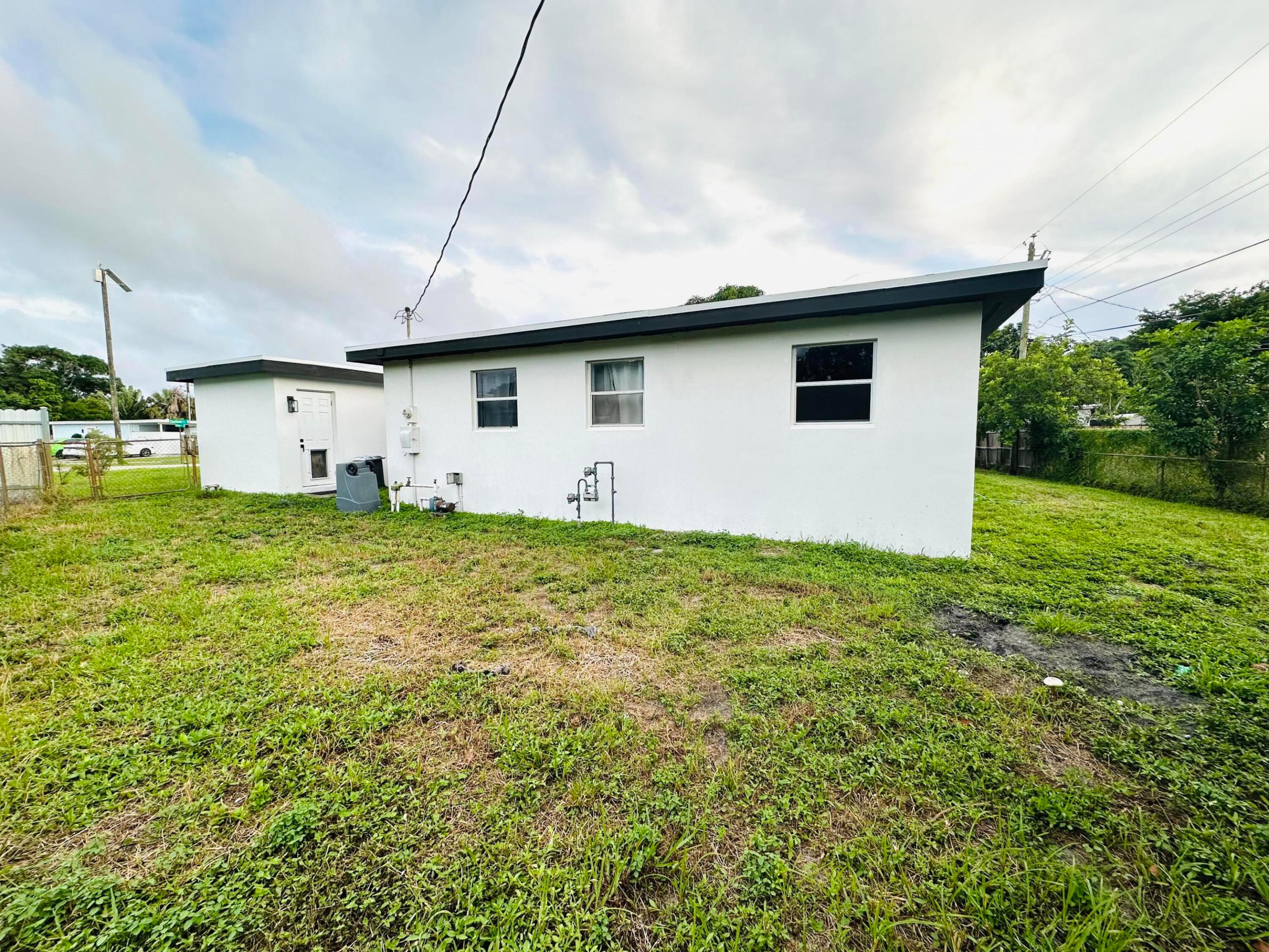 1865 W Chatham Road
